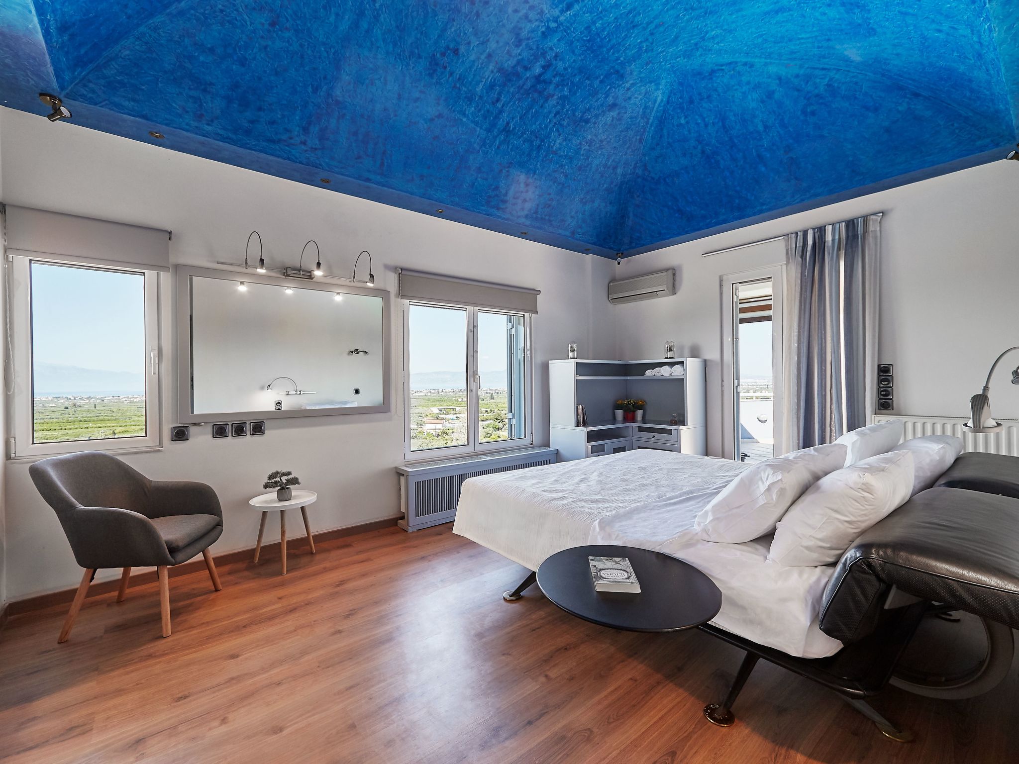 Villa Dennis-Image-tags.info