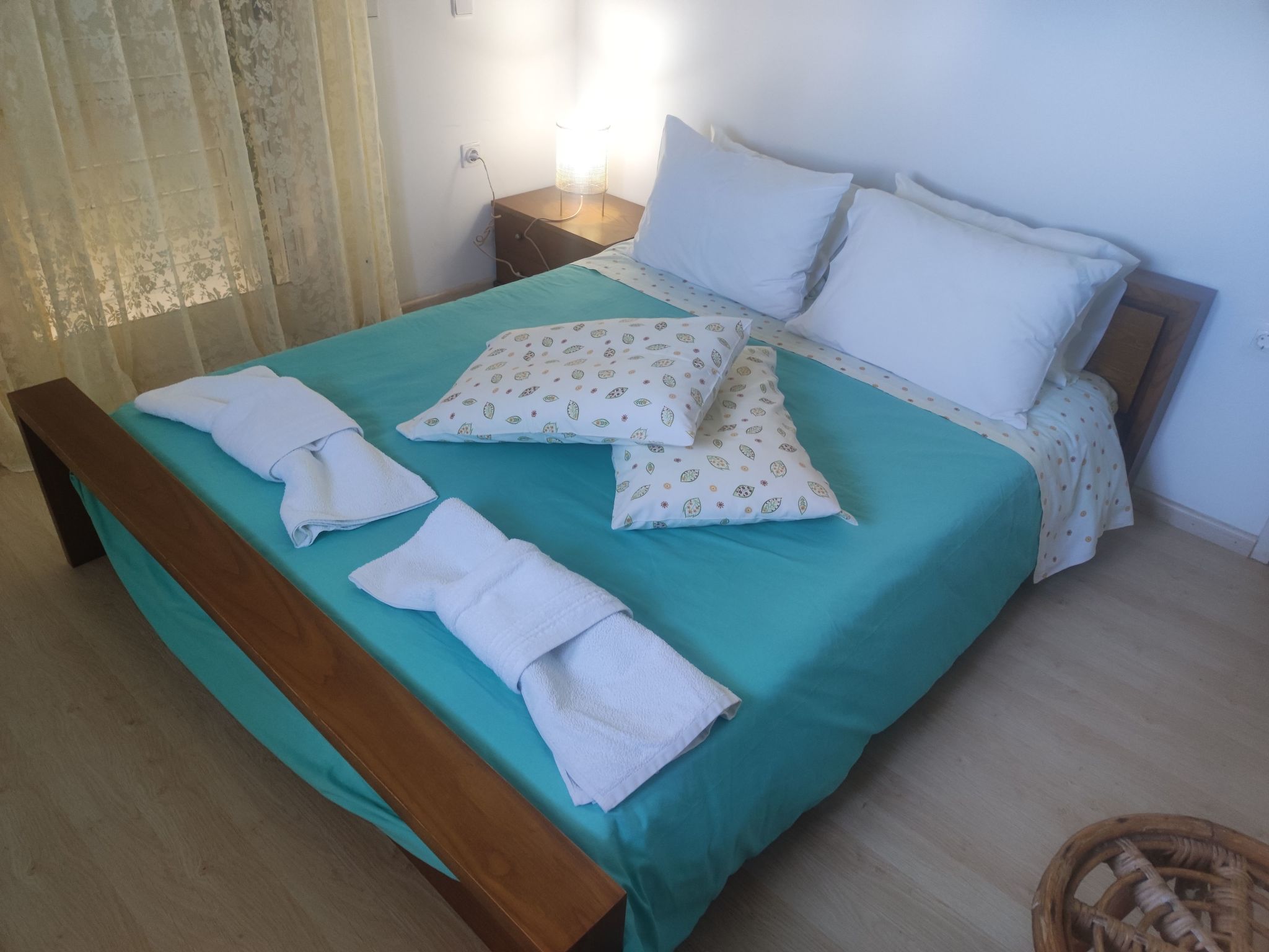 Neben Orangenbaum-Obstgarten-Binnen