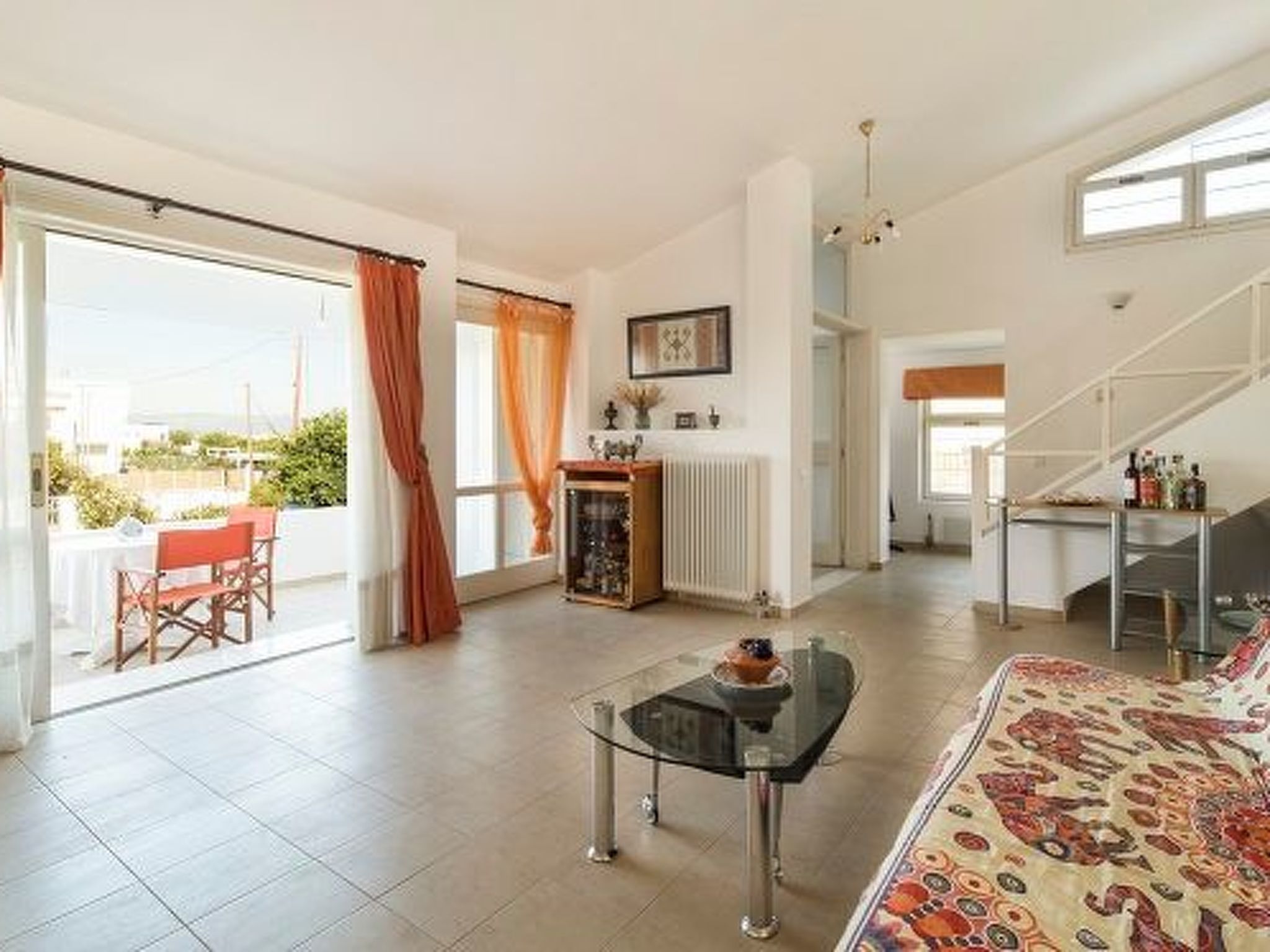 Neben Orangenbaum-Obstgarten-Binnen