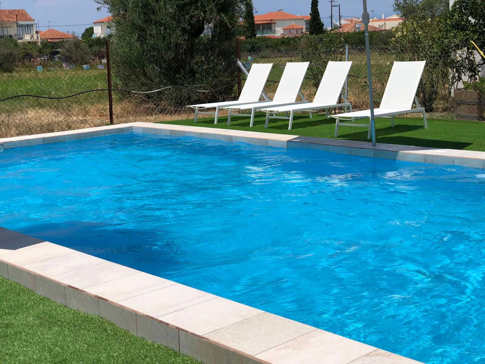 Neben Orangenbaum-Obstgarten-Binnen