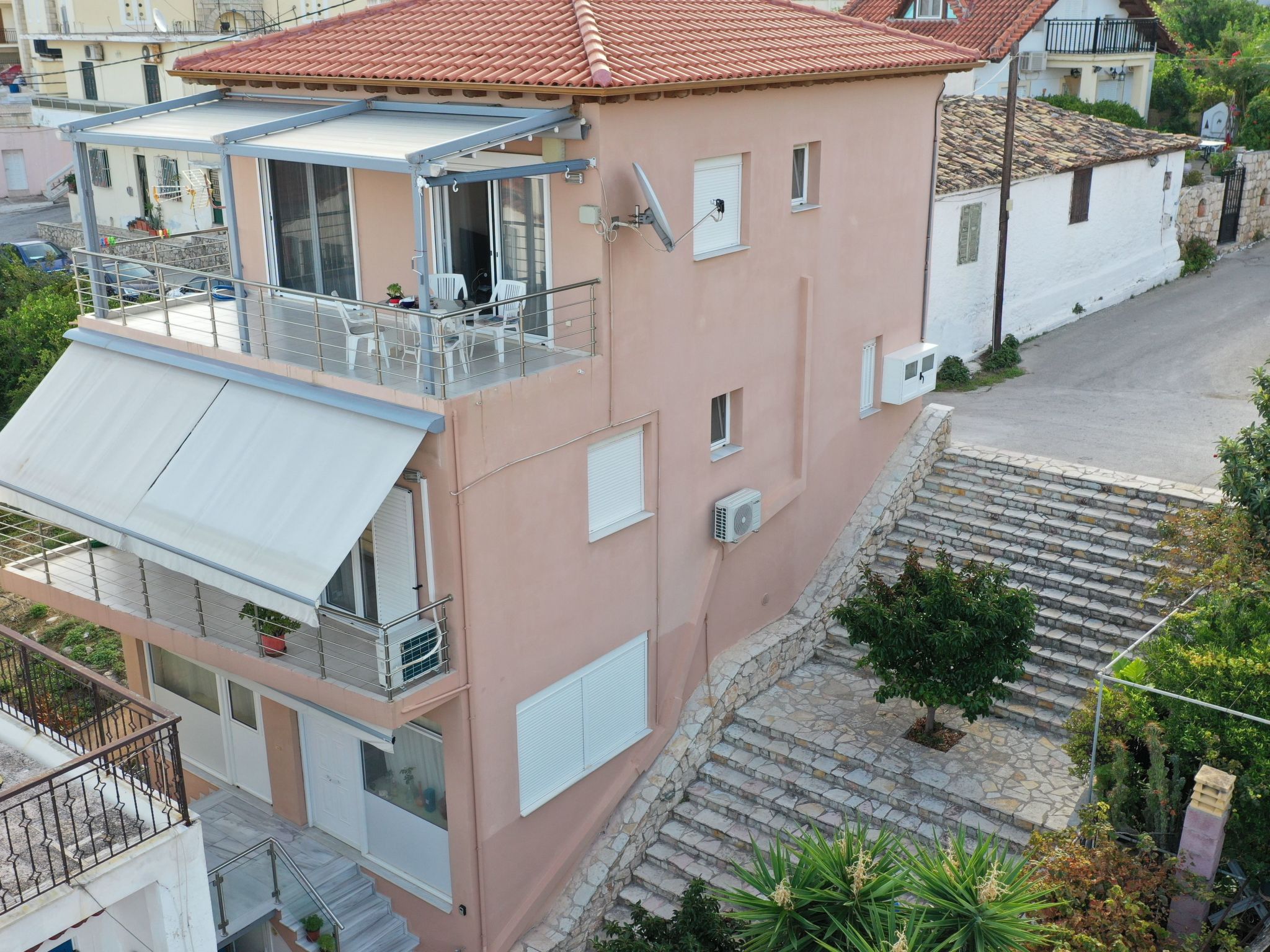 Charmantes Appartement in Derveni — view 1 of 44