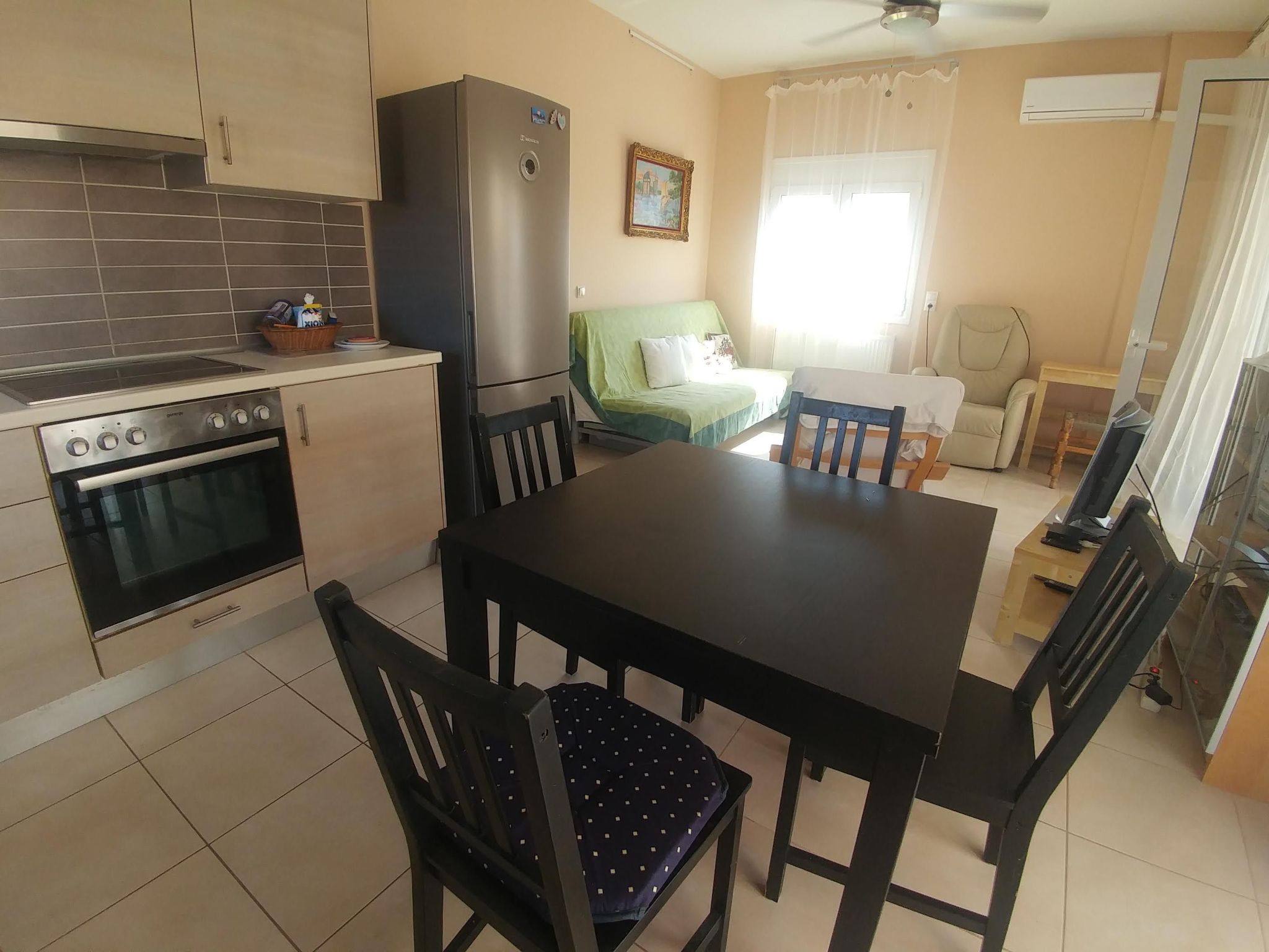 Charmantes Appartement in Derveni-Drinnen