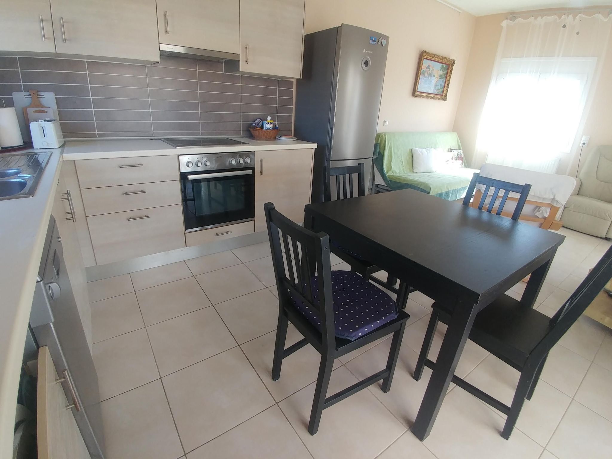 Charmantes Appartement in Derveni-Drinnen