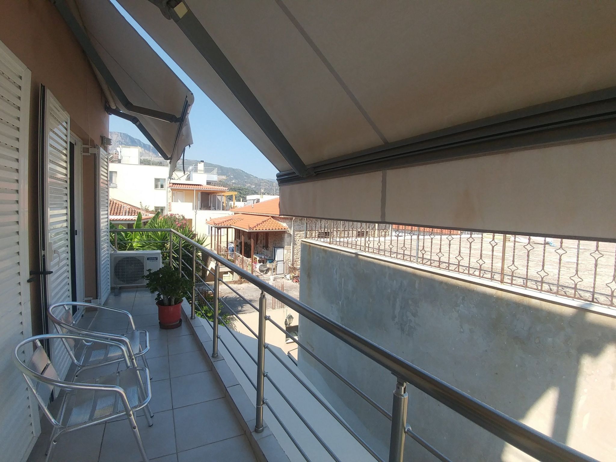 Charmantes Appartement in Derveni-Draußen