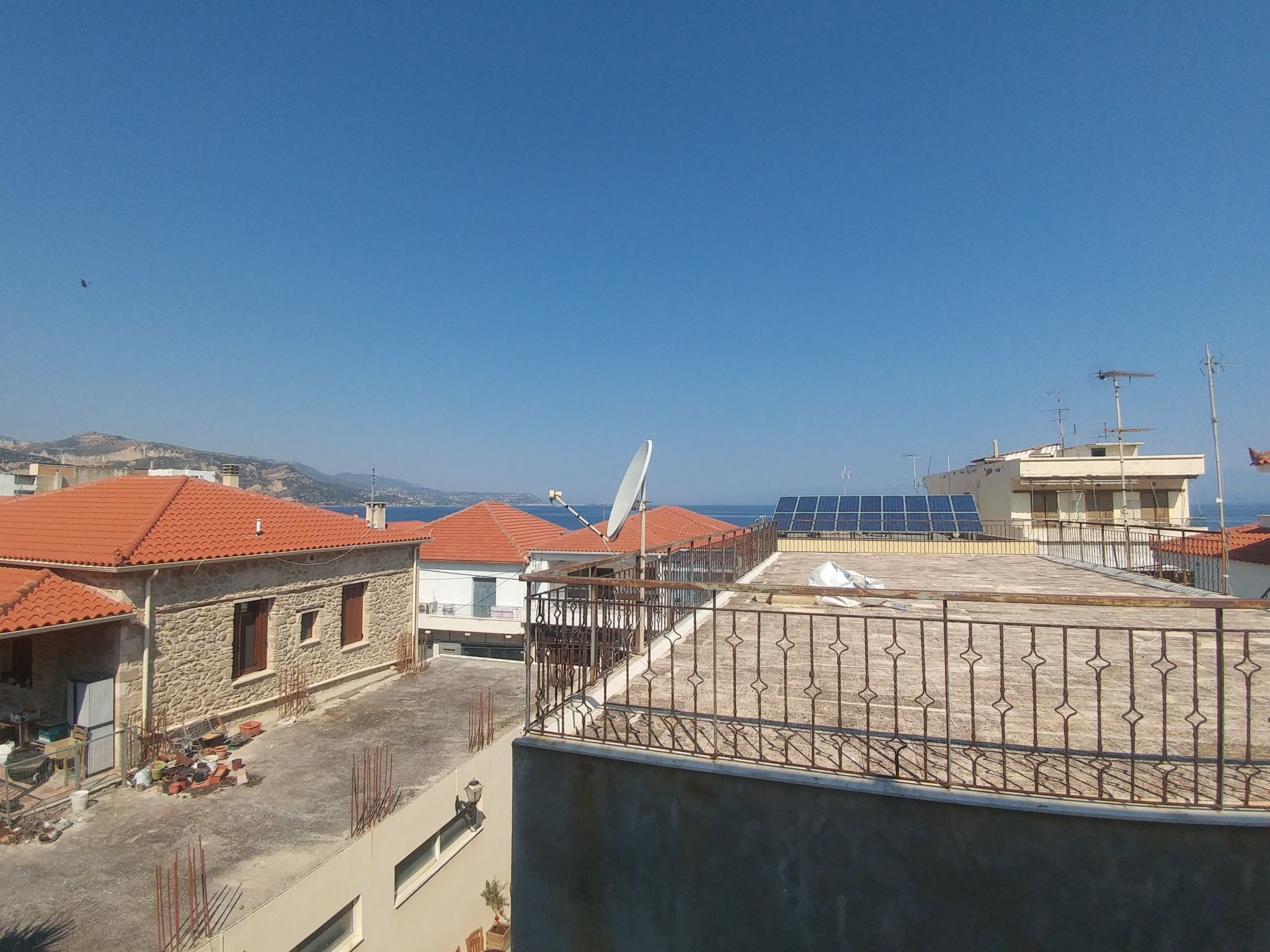 Charmantes Appartement in Derveni-Draußen