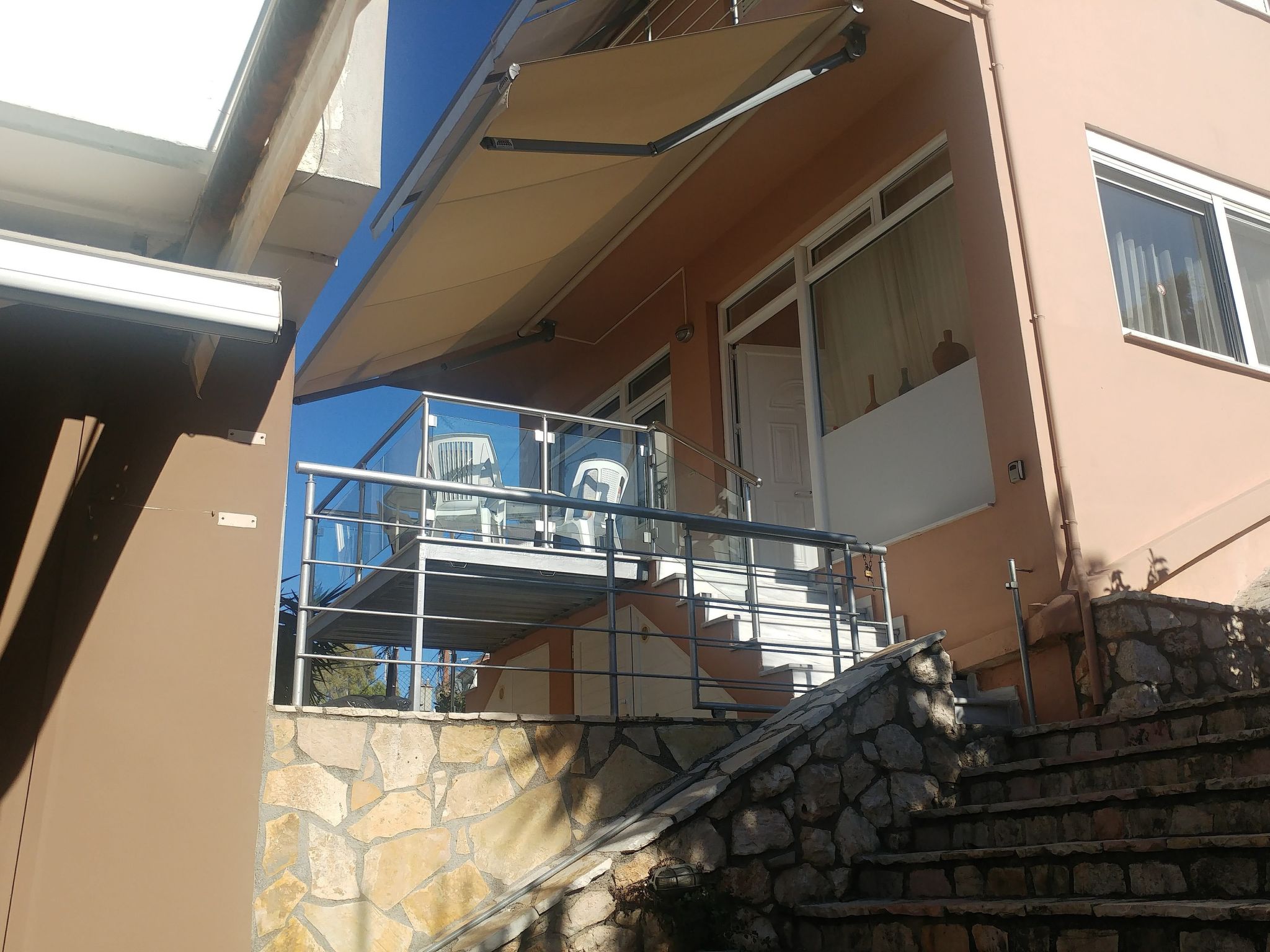 Appartement in Derveni mit Terrasse