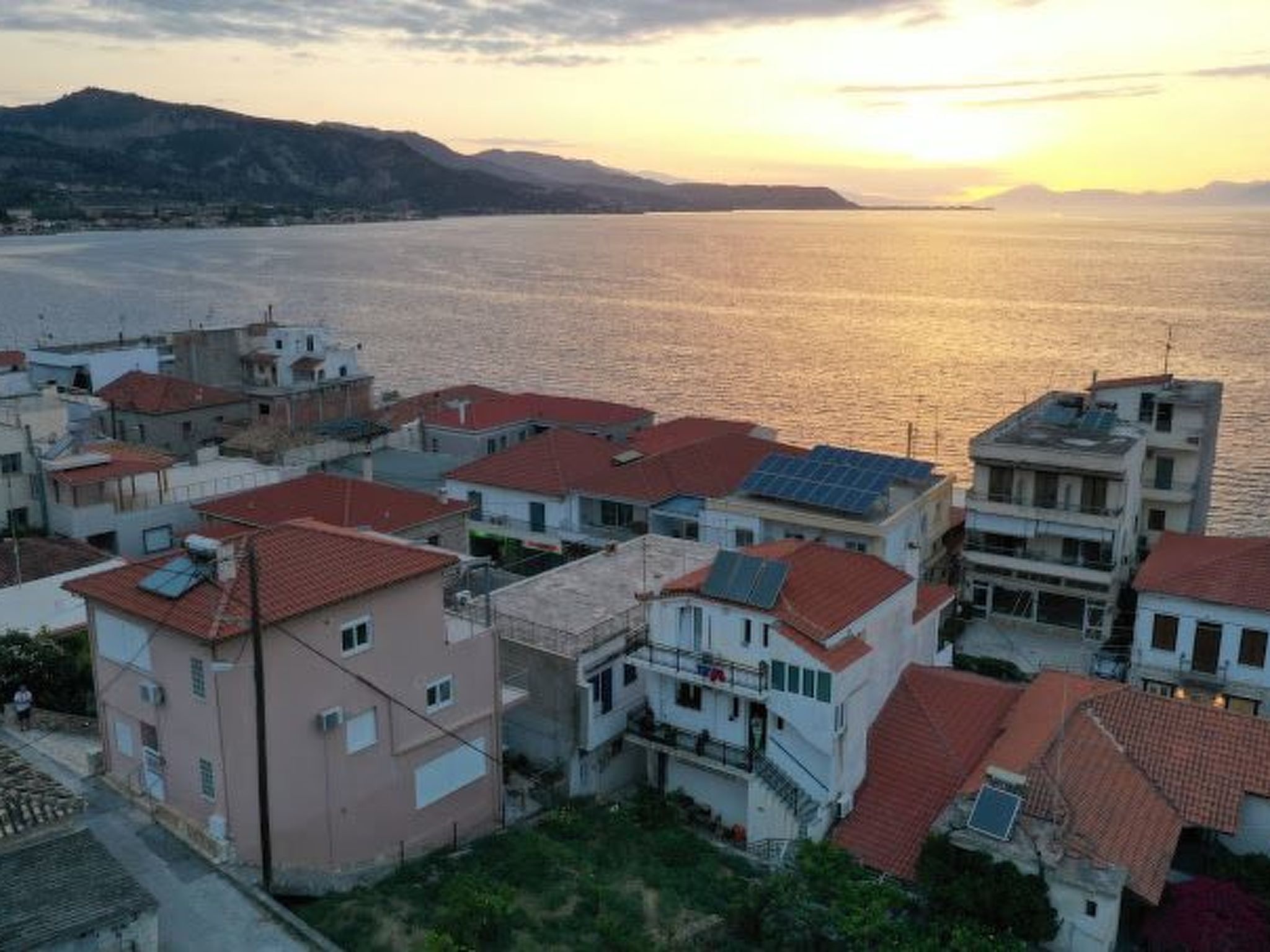 Appartement in Derveni mit Terrasse