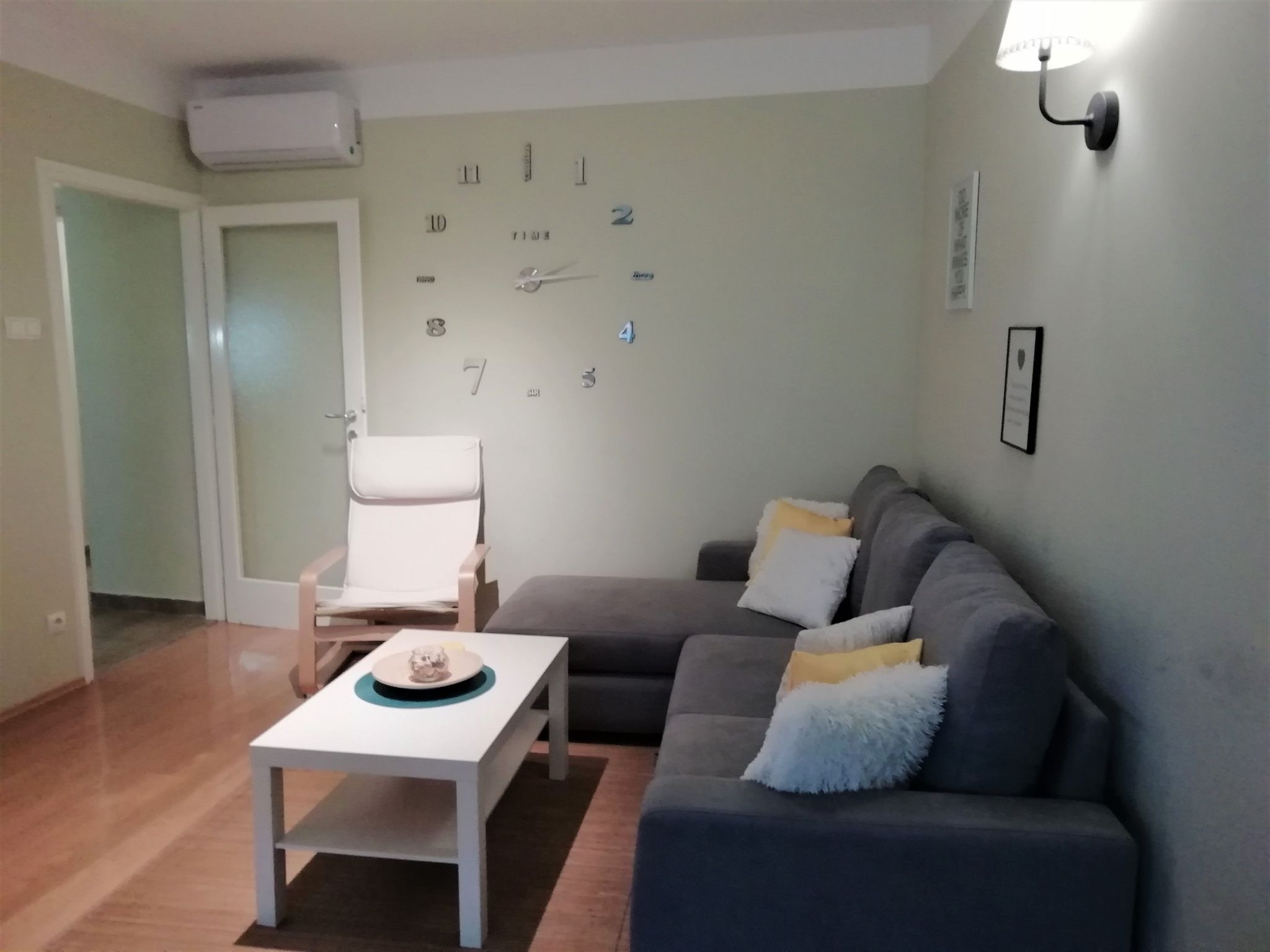Schöne neu renovierte Wohnung in der Nähe des Zentrums-Inside
