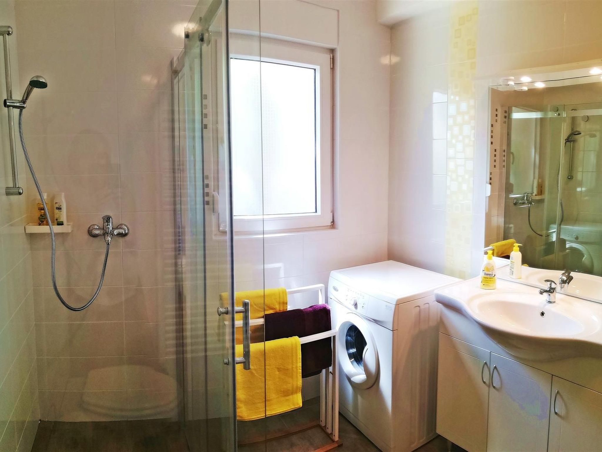 Schöne neu renovierte Wohnung in der Nähe des Zentrums-Image-tags.info