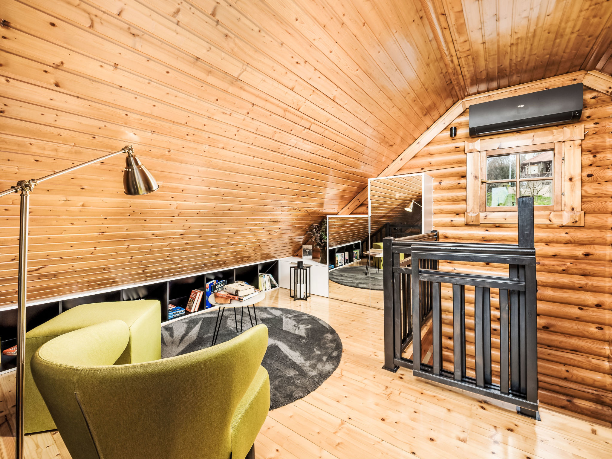 Five Senses House - Dedans