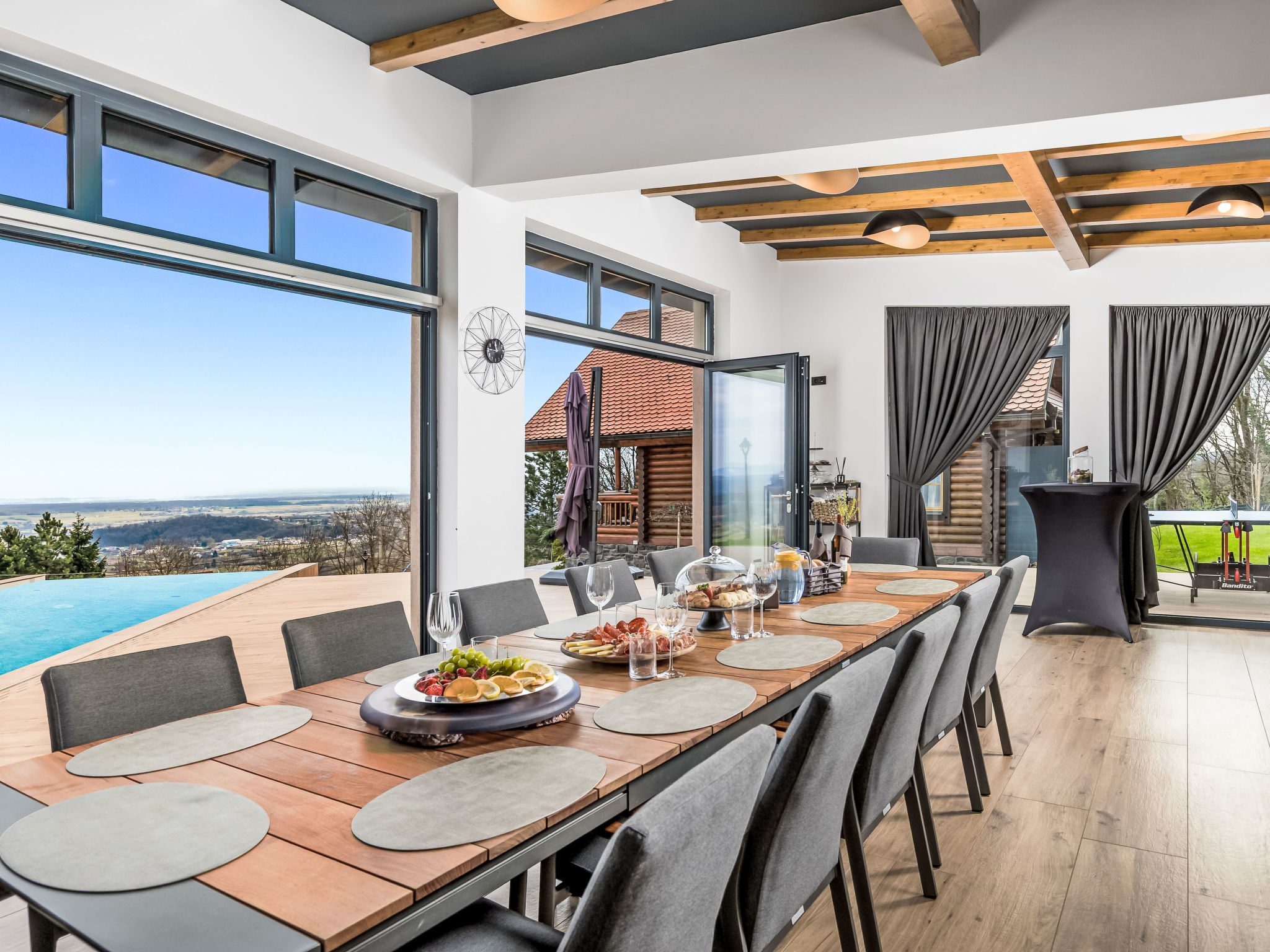 Five Senses House - Dehors