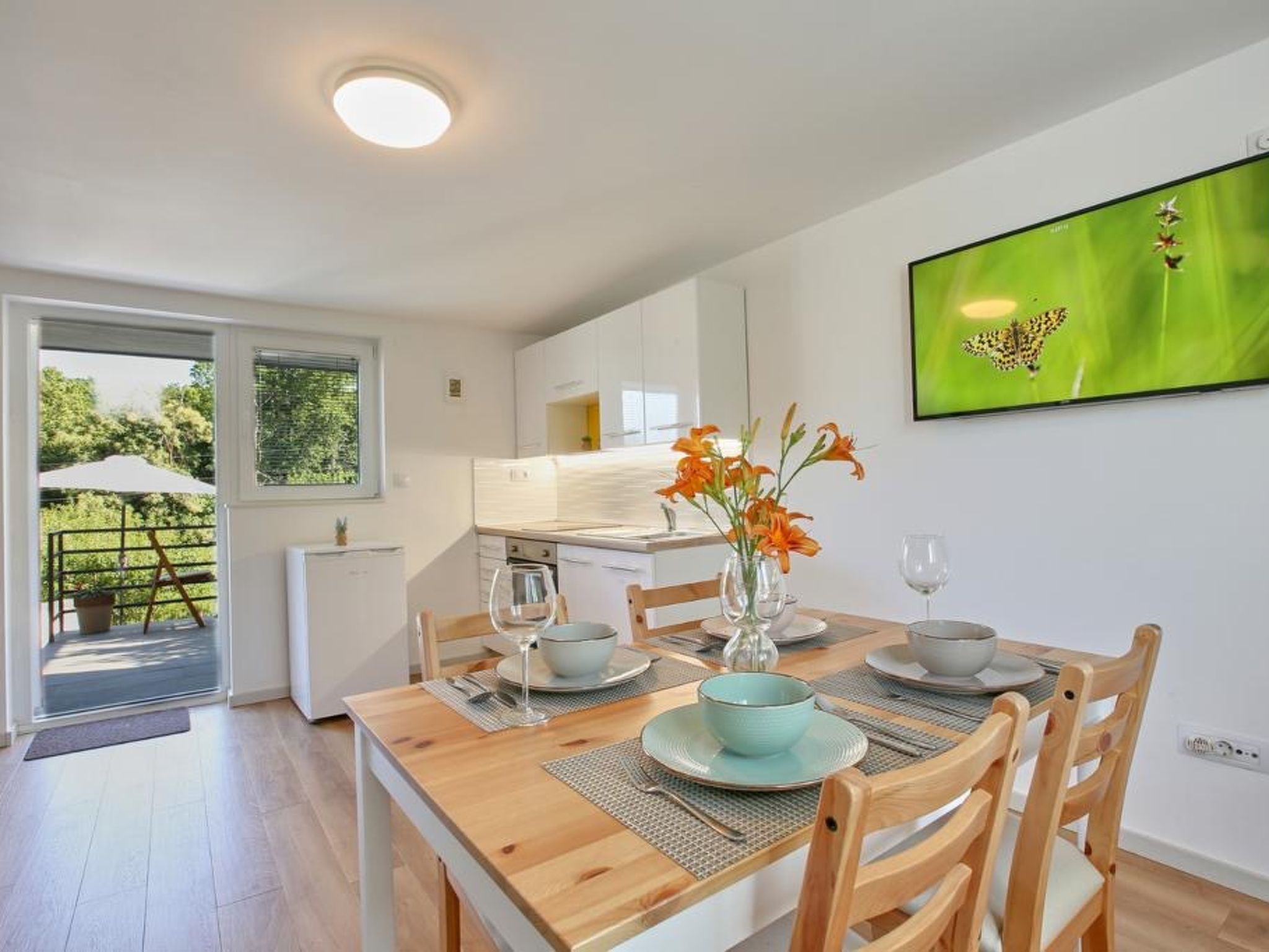 Kitchen / Dining Room