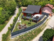 Knusse houten bungalow voor 4 in Visko, Midden-Kroatië - thumbnail 2