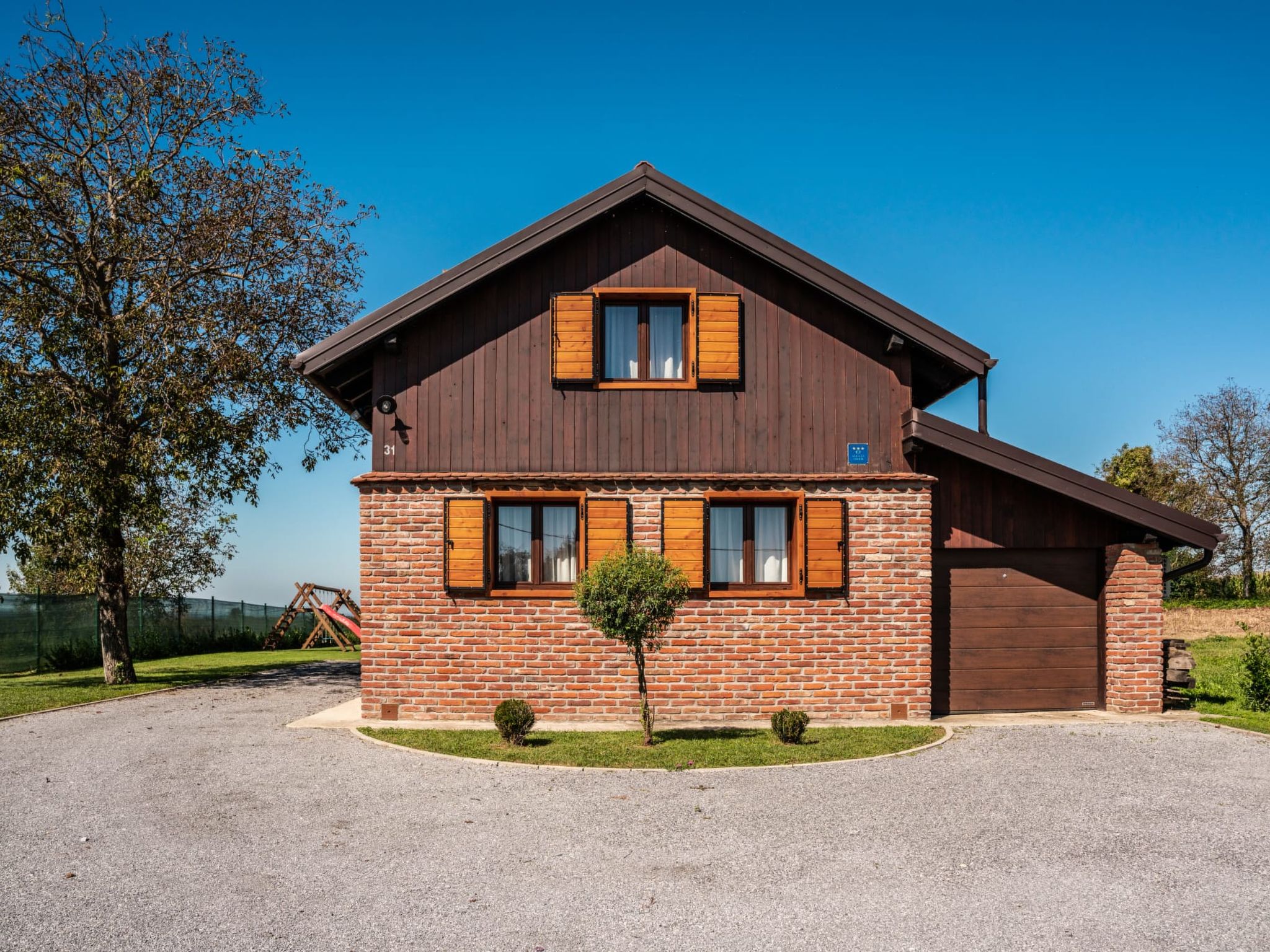 House Blackberry Hill