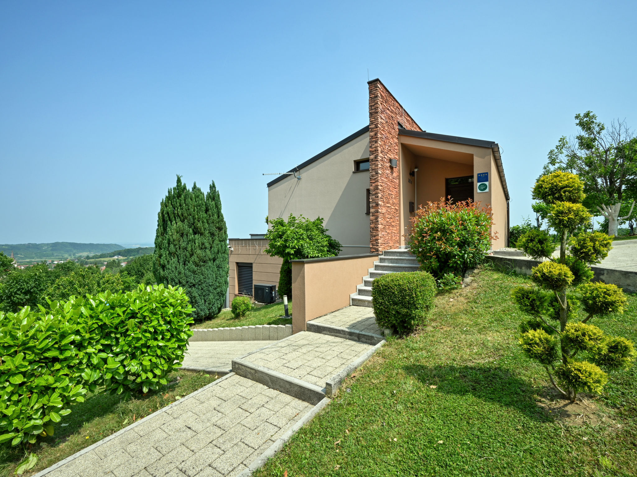 Divinus Holiday House - Image 4