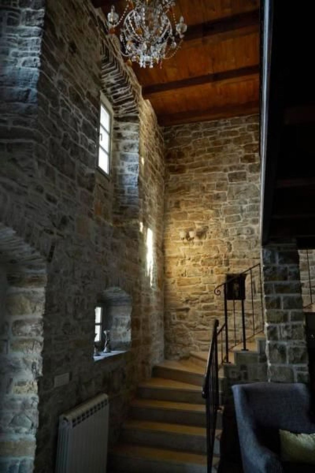 In Kostanjica mit Grill, Terrasse und Garten-Draußen