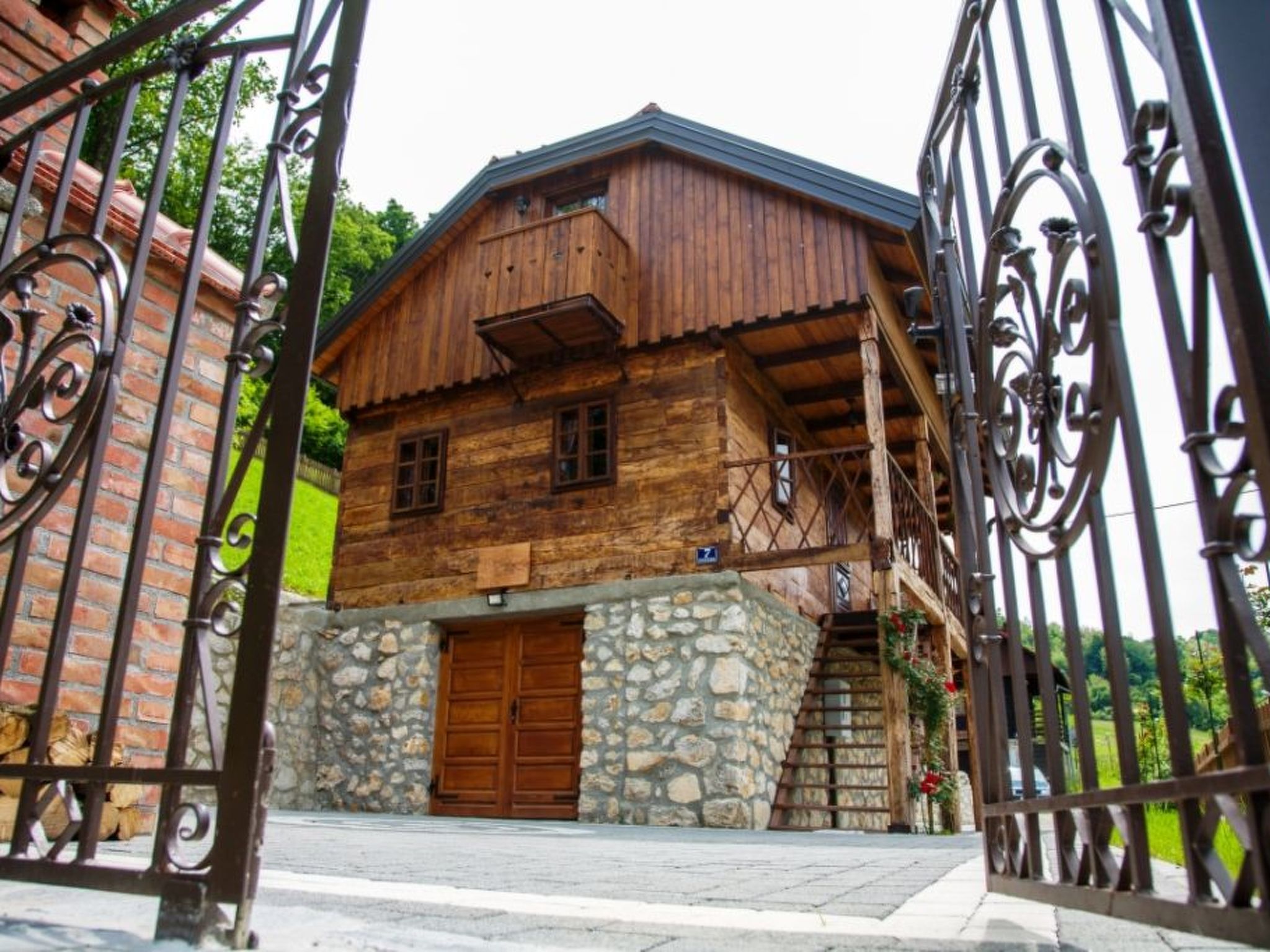 Für 4 Personen und 1 Kind in Tuhelj, Nordkroatien-Image-tags.info