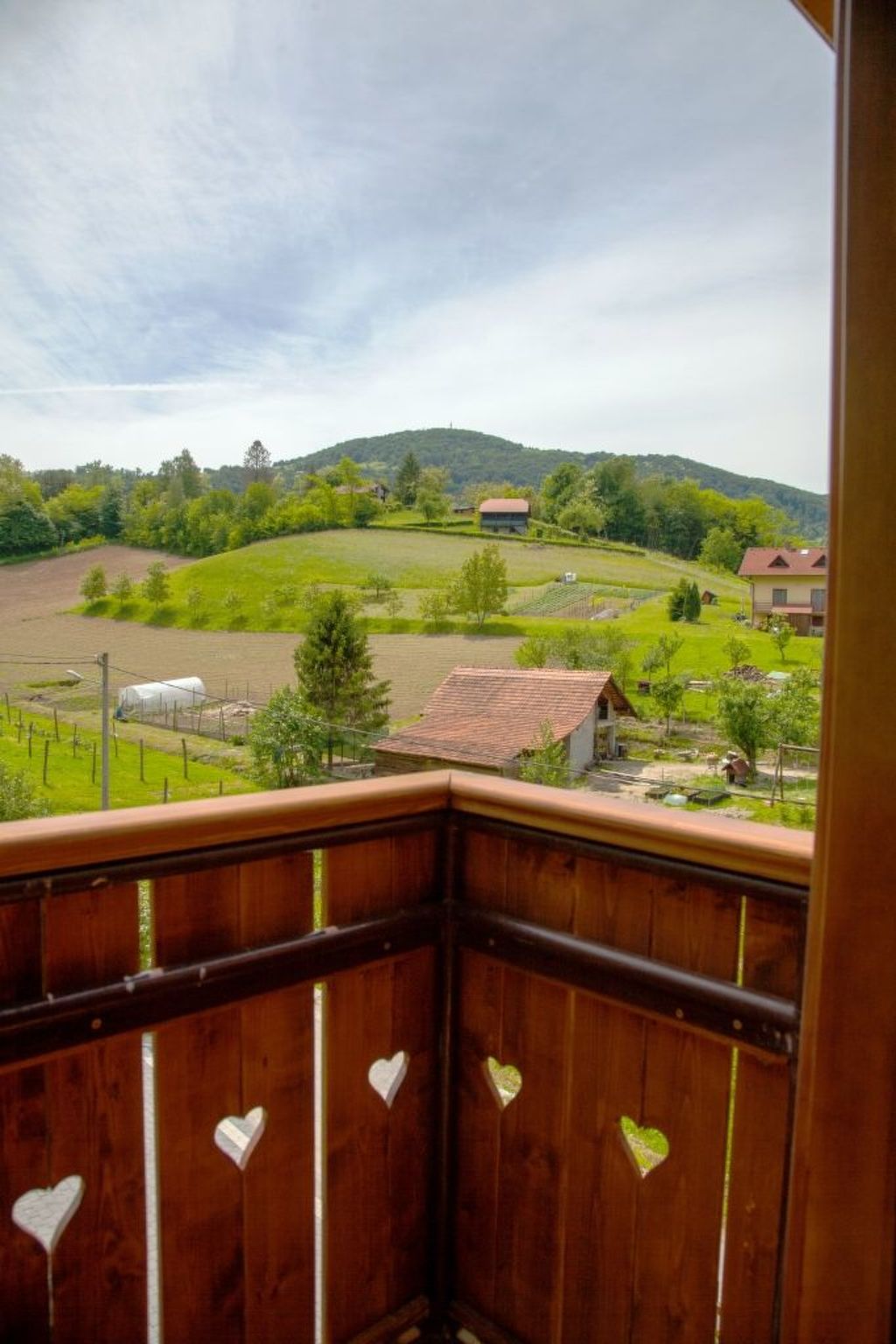 für 4 Personen und 1 Kind in Tuhelj, Nordkroatien — Terrace (3 of 43)