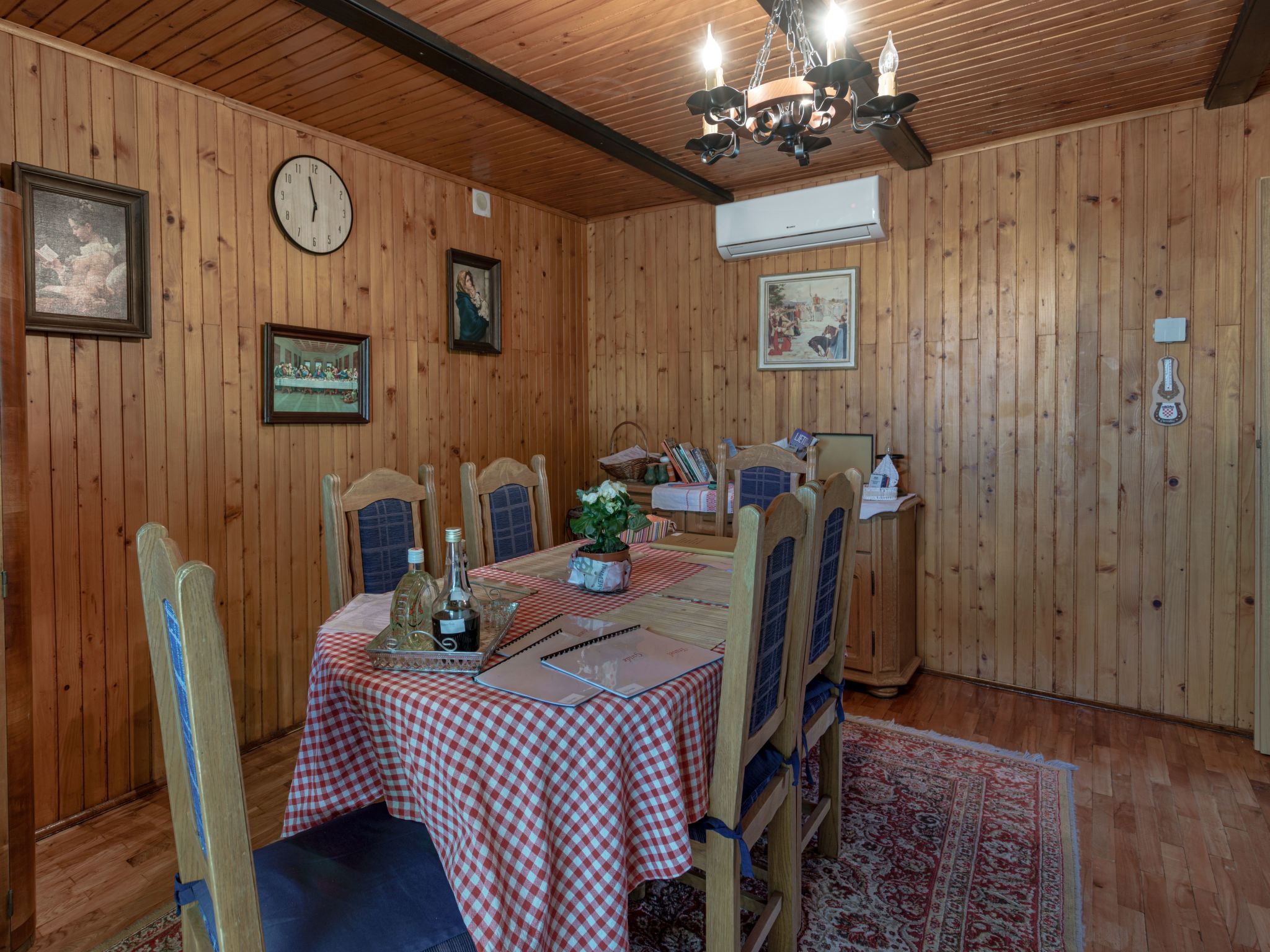 House Rukova Hiža - Binnen