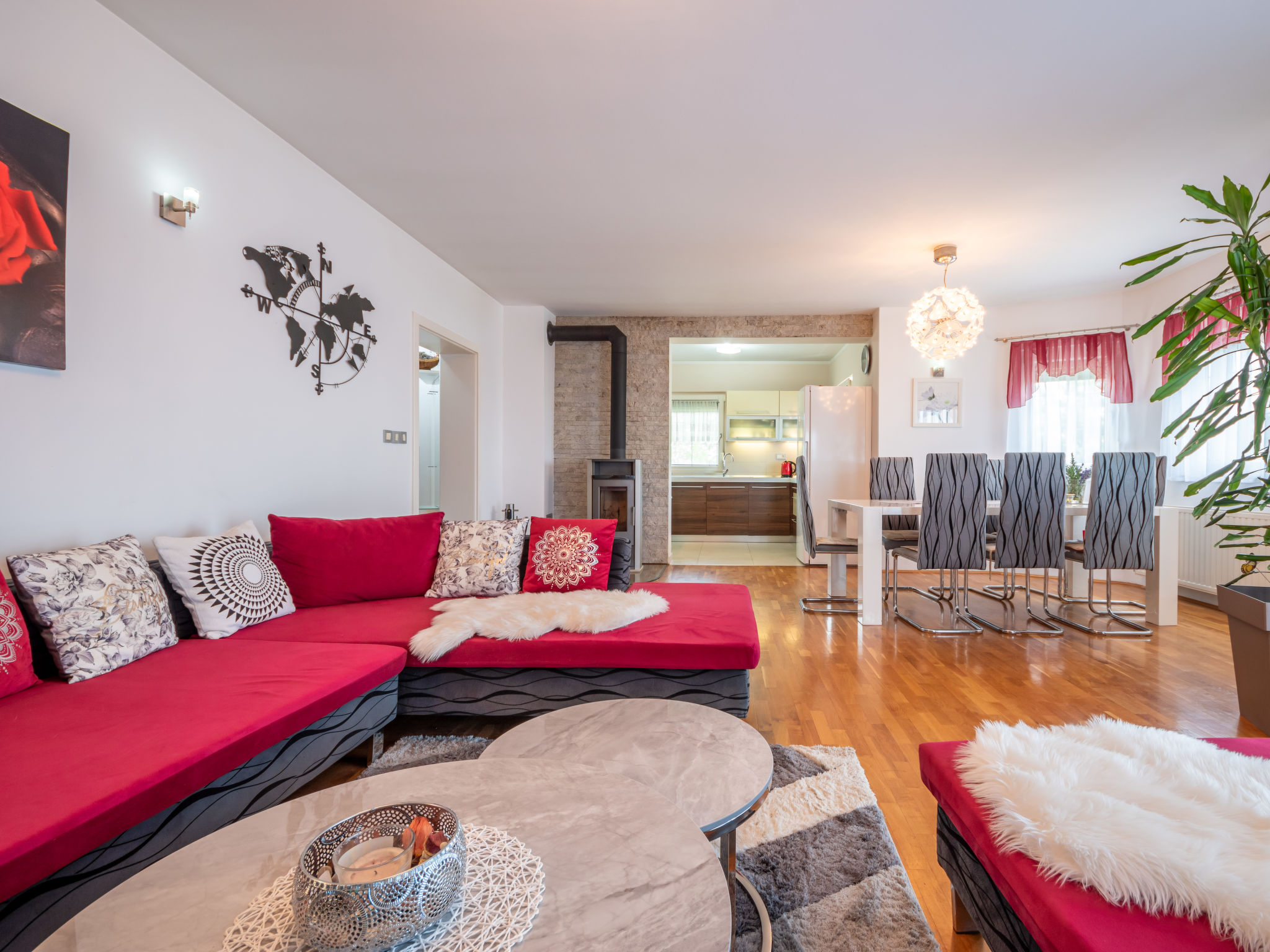 Kitchen / Dining Room