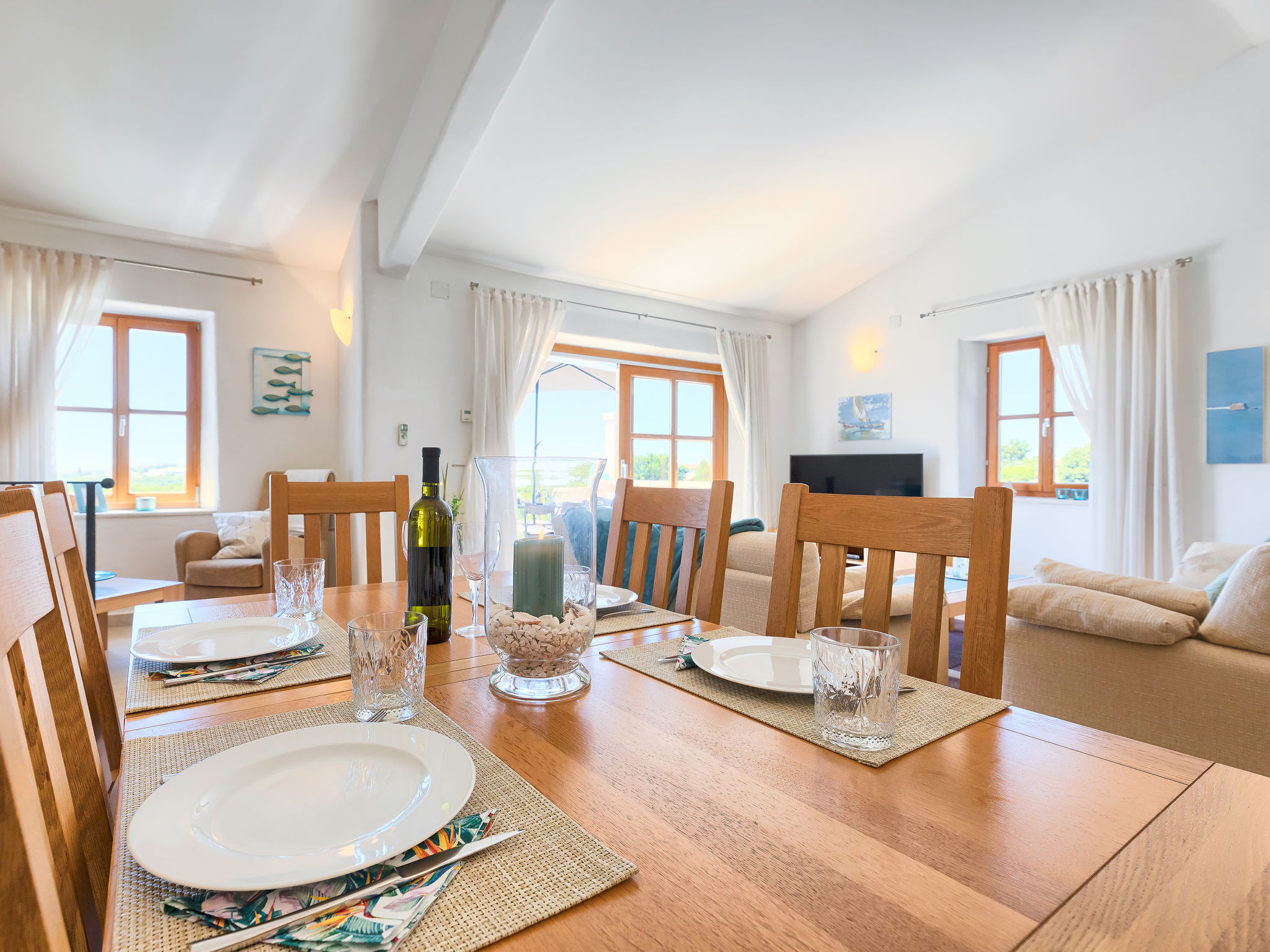 Maison Nini – Cuisine et coin repas, photo 9 sur 47