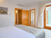 Maison Bullea