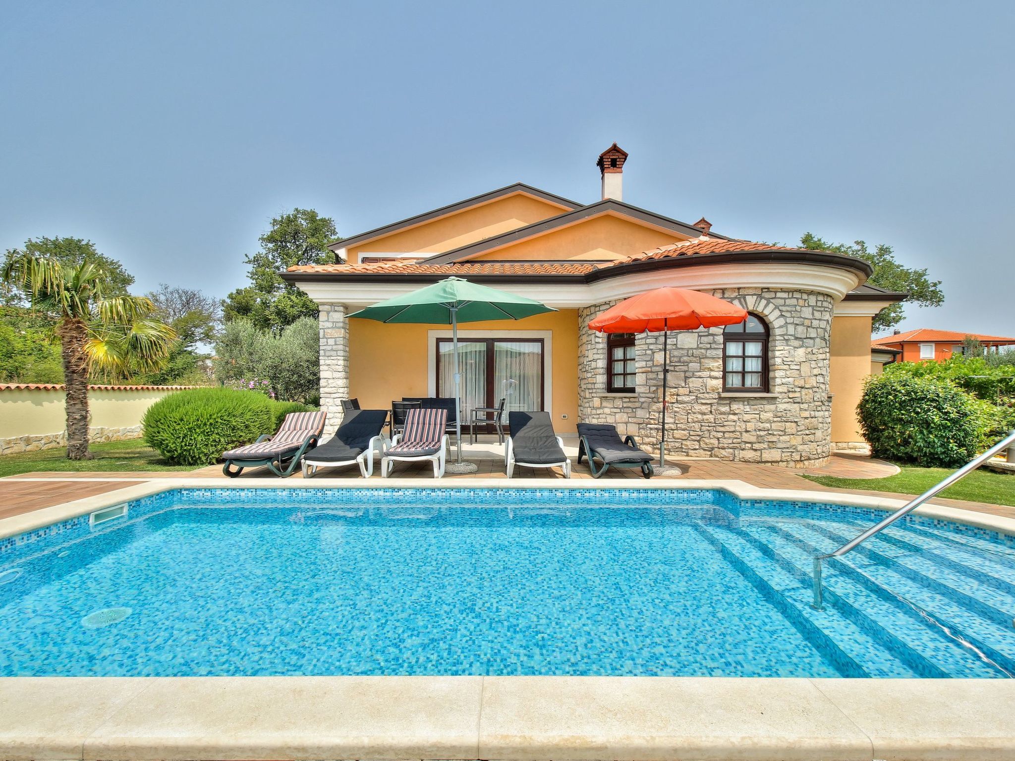 Schöne Ferienvilla Morena mit Pool-Drinnen