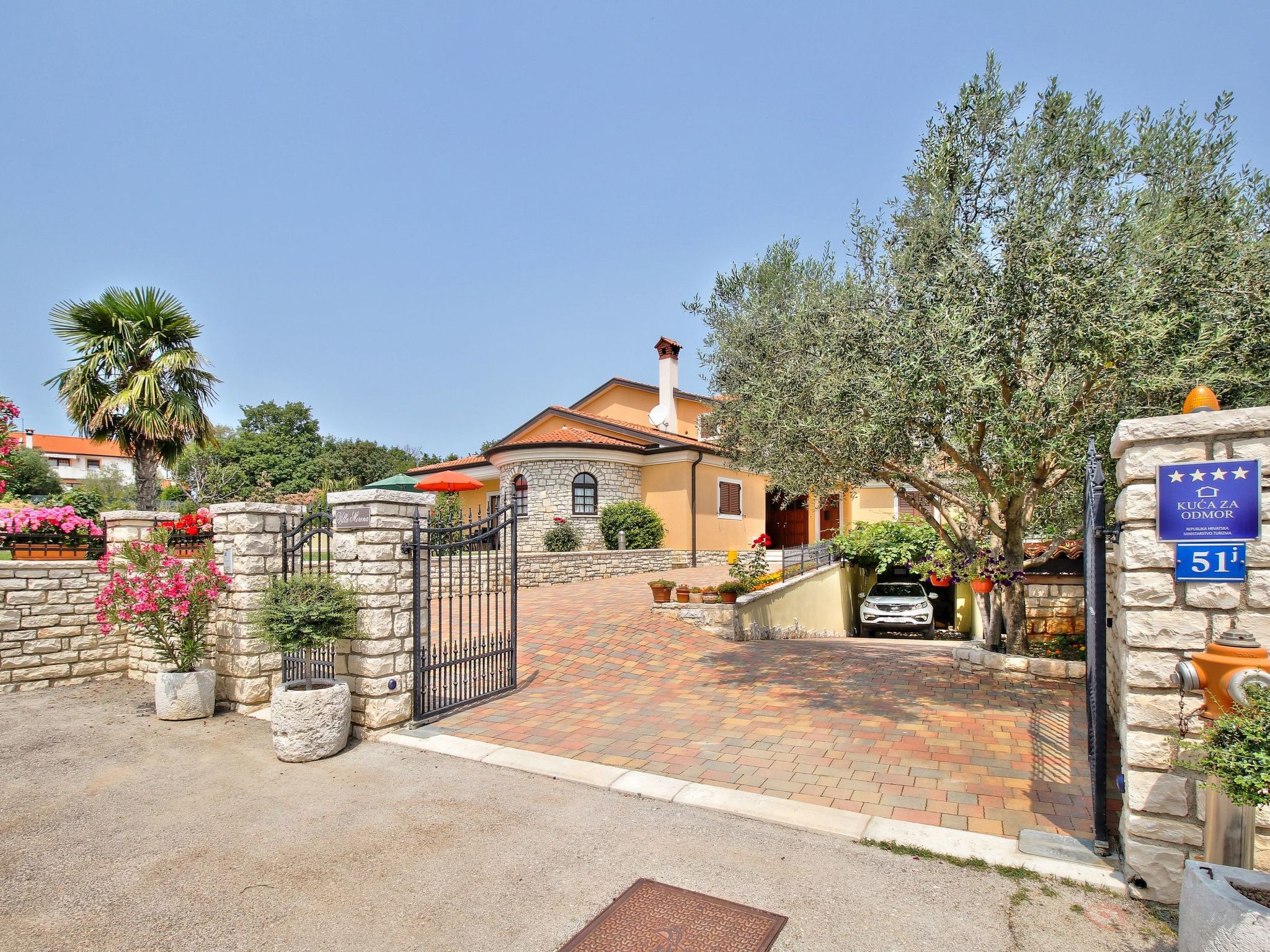 Schöne Ferienvilla Morena mit Pool-Drinnen