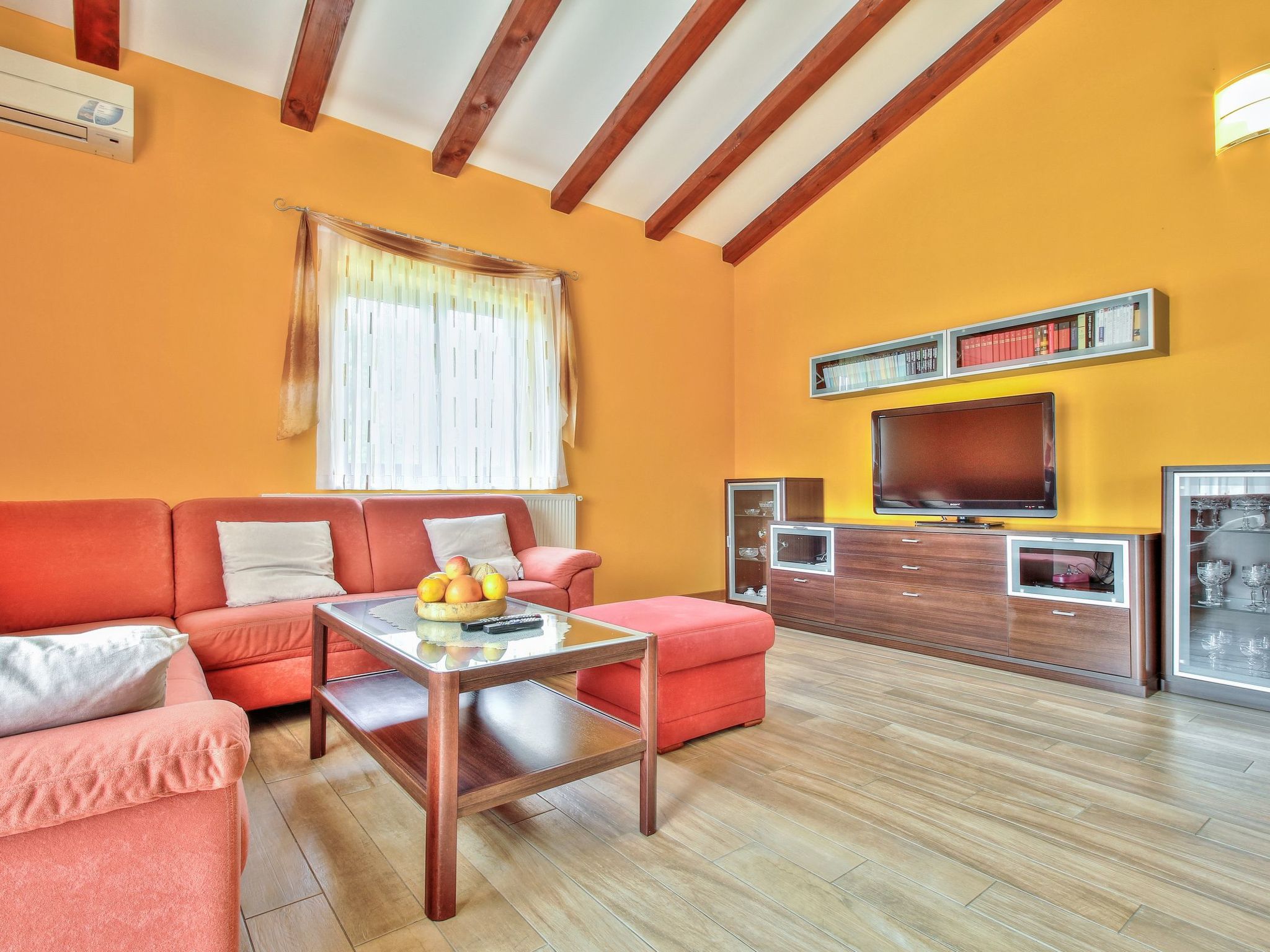 Schöne Ferienvilla Morena mit Pool-Drinnen