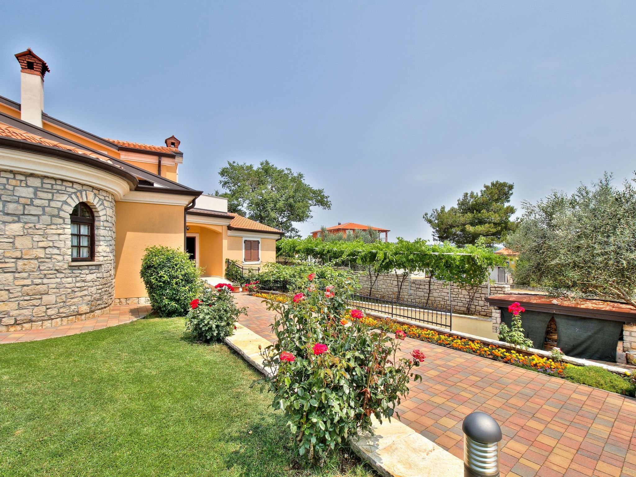 Schöne Ferienvilla Morena mit Pool-Drinnen