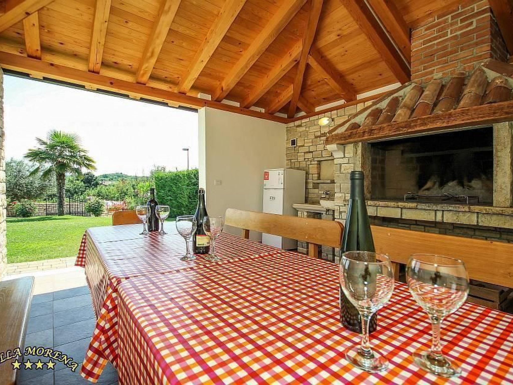 Schöne Ferienvilla Morena mit Pool-Drinnen