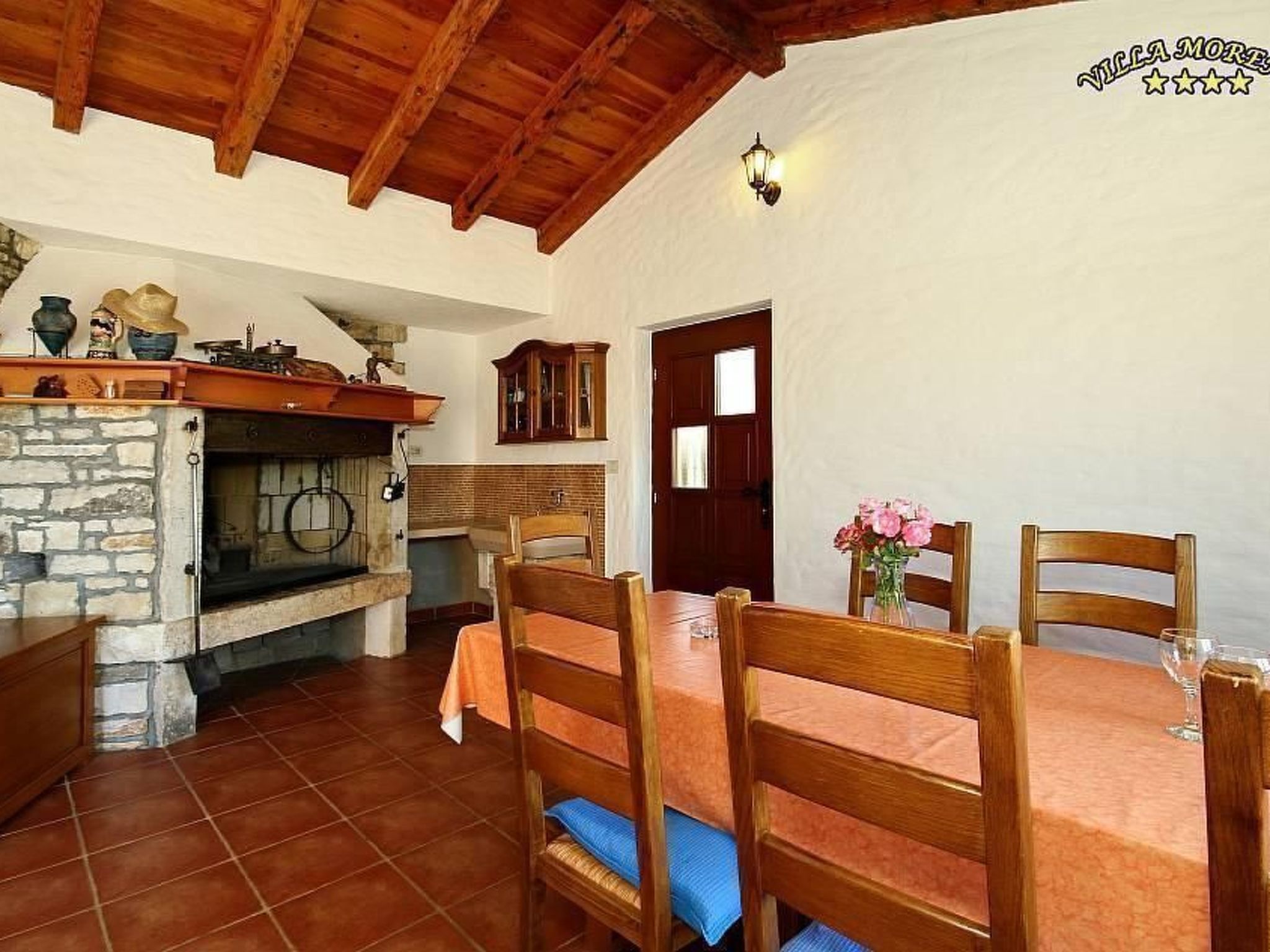 Schöne Ferienvilla Morena mit Pool-Drinnen