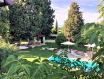 mit privatem Pool