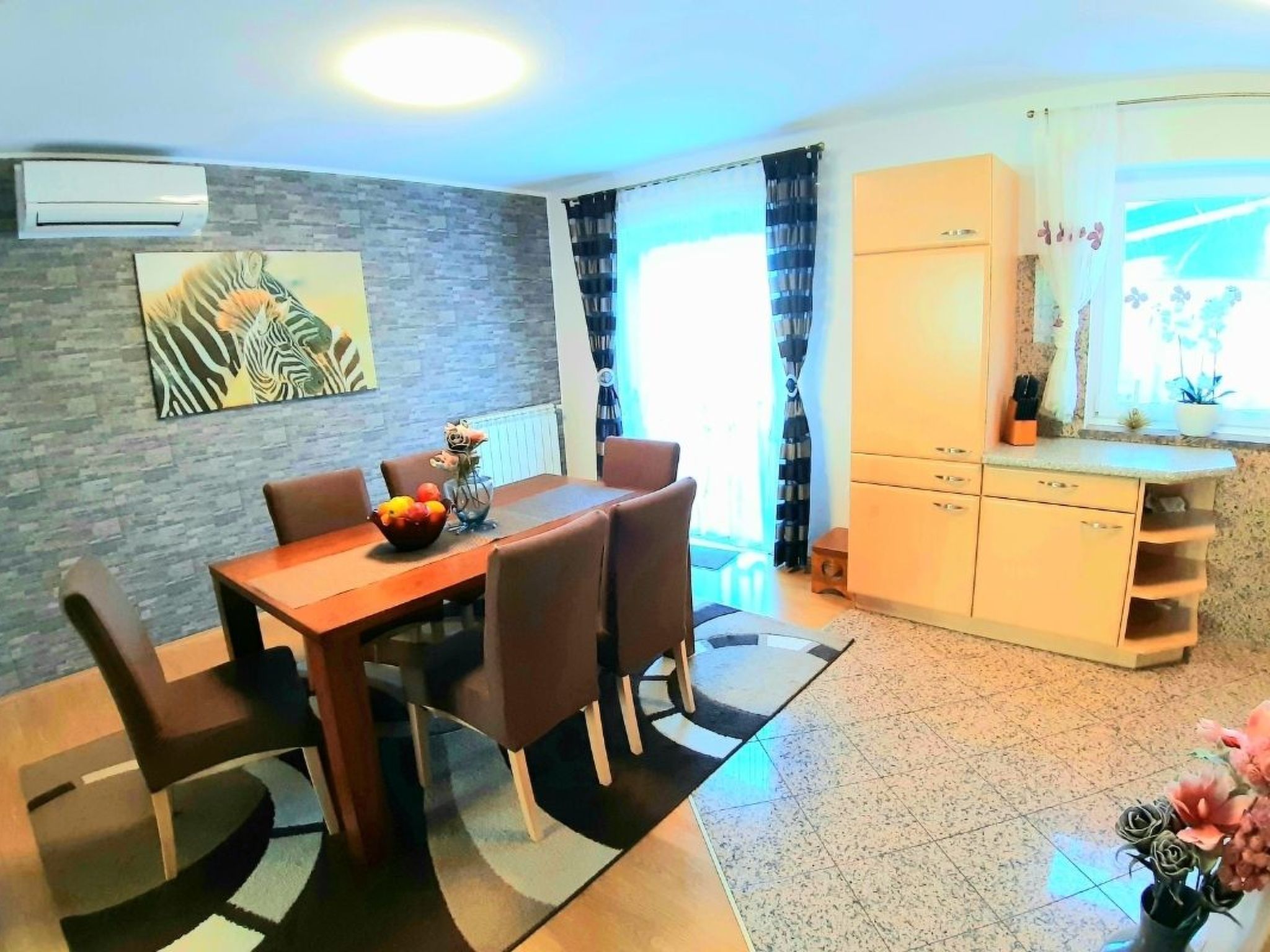 Mit beheiztem Pool-Drinnen