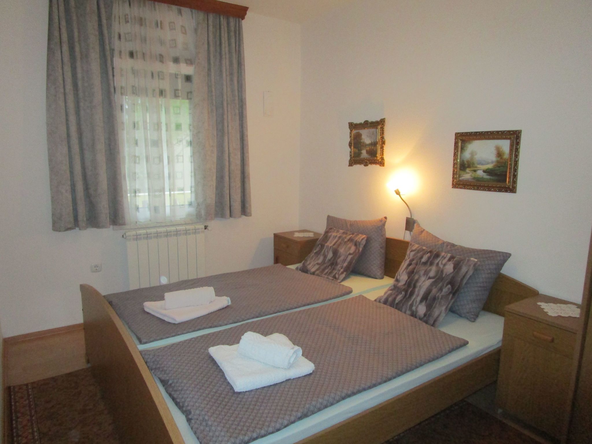 Mit beheiztem Pool-Drinnen