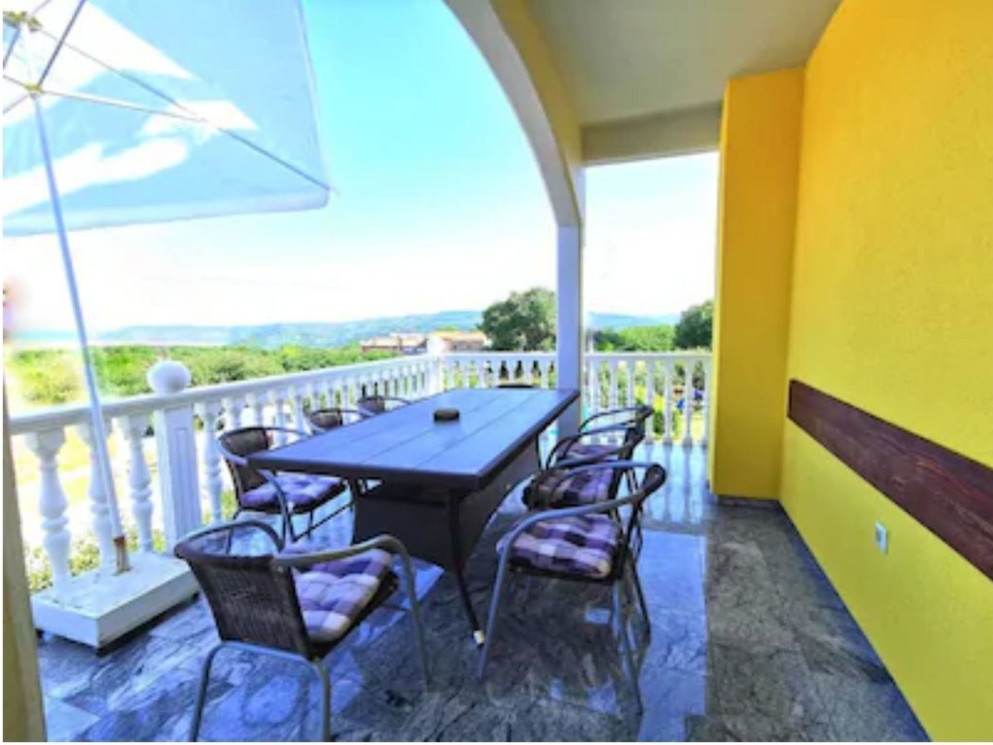 Mit beheiztem Pool-Drinnen