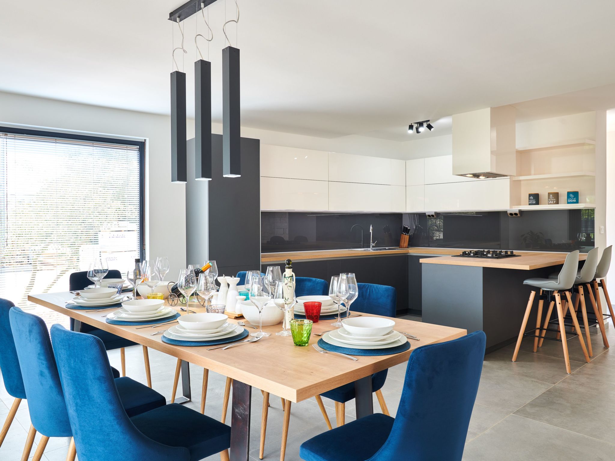 Villa Dolcea - Elegant und stilvoll mit Pool-Drinnen