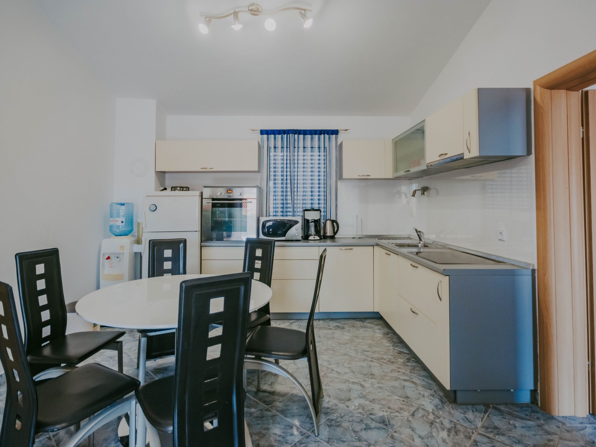 Zweistöckiges Ferienhaus Villa Dany-Drinnen