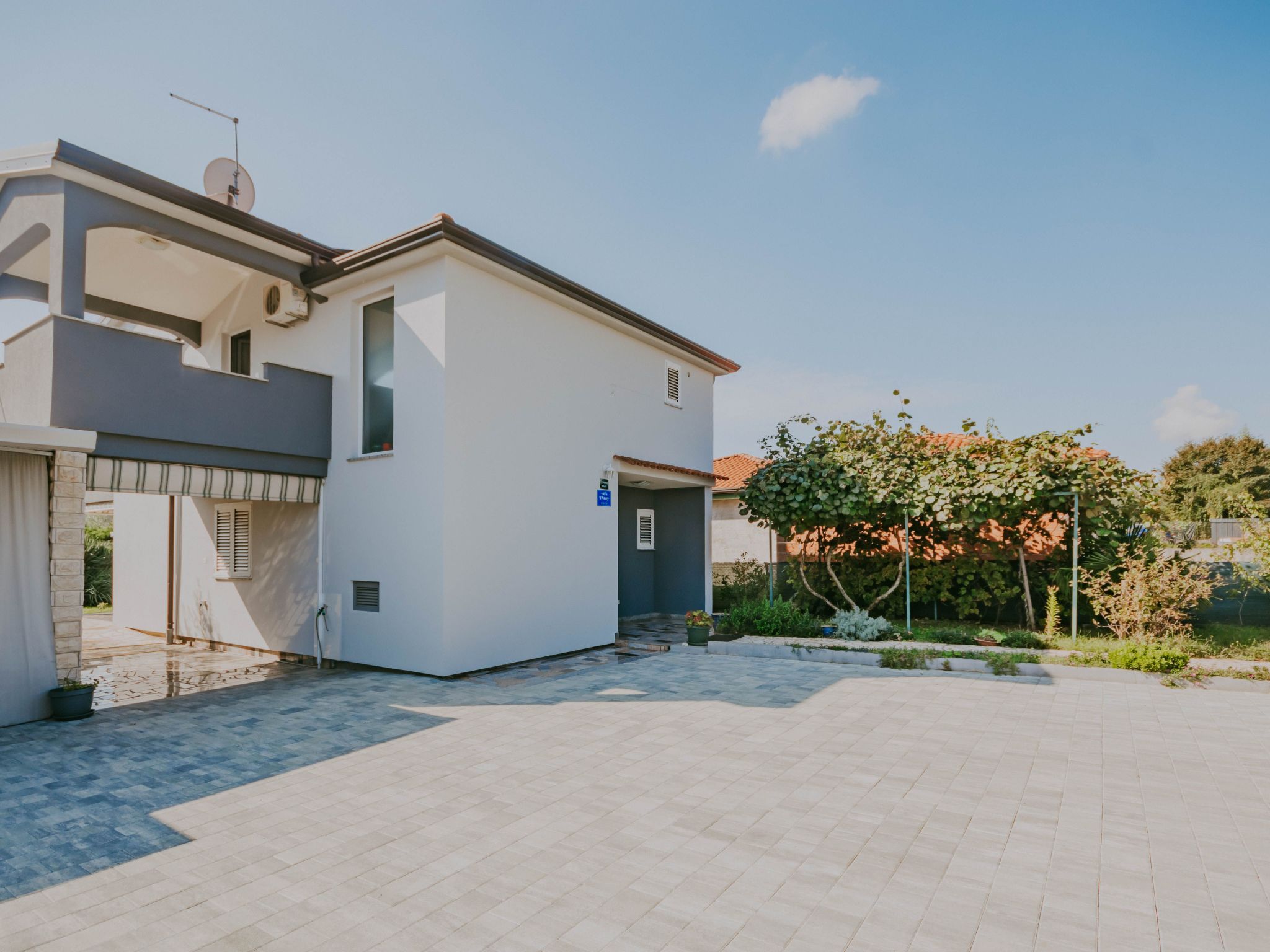 Zweistöckiges Ferienhaus Villa Dany-Drinnen