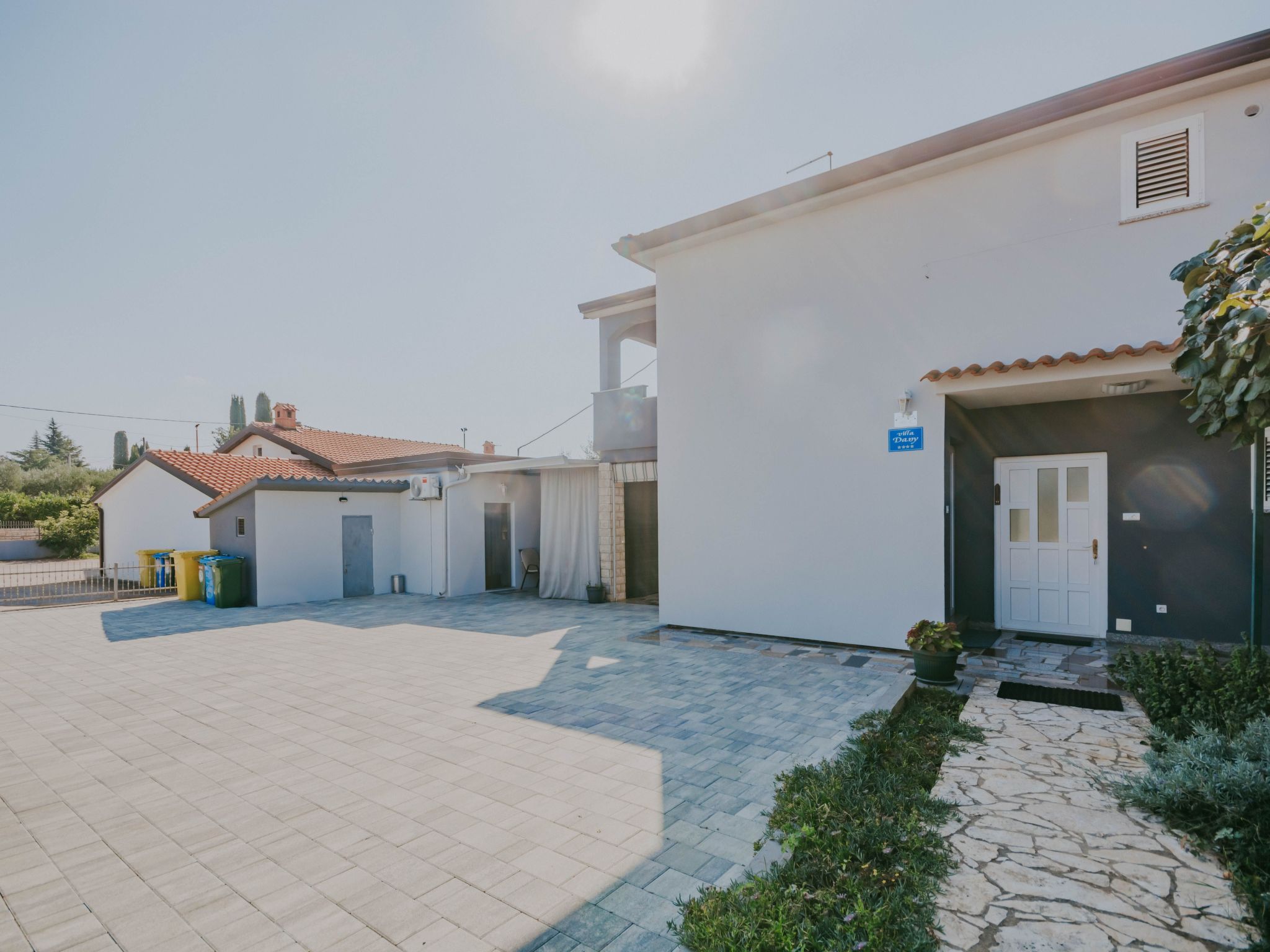 Zweistöckiges Ferienhaus Villa Dany-Drinnen