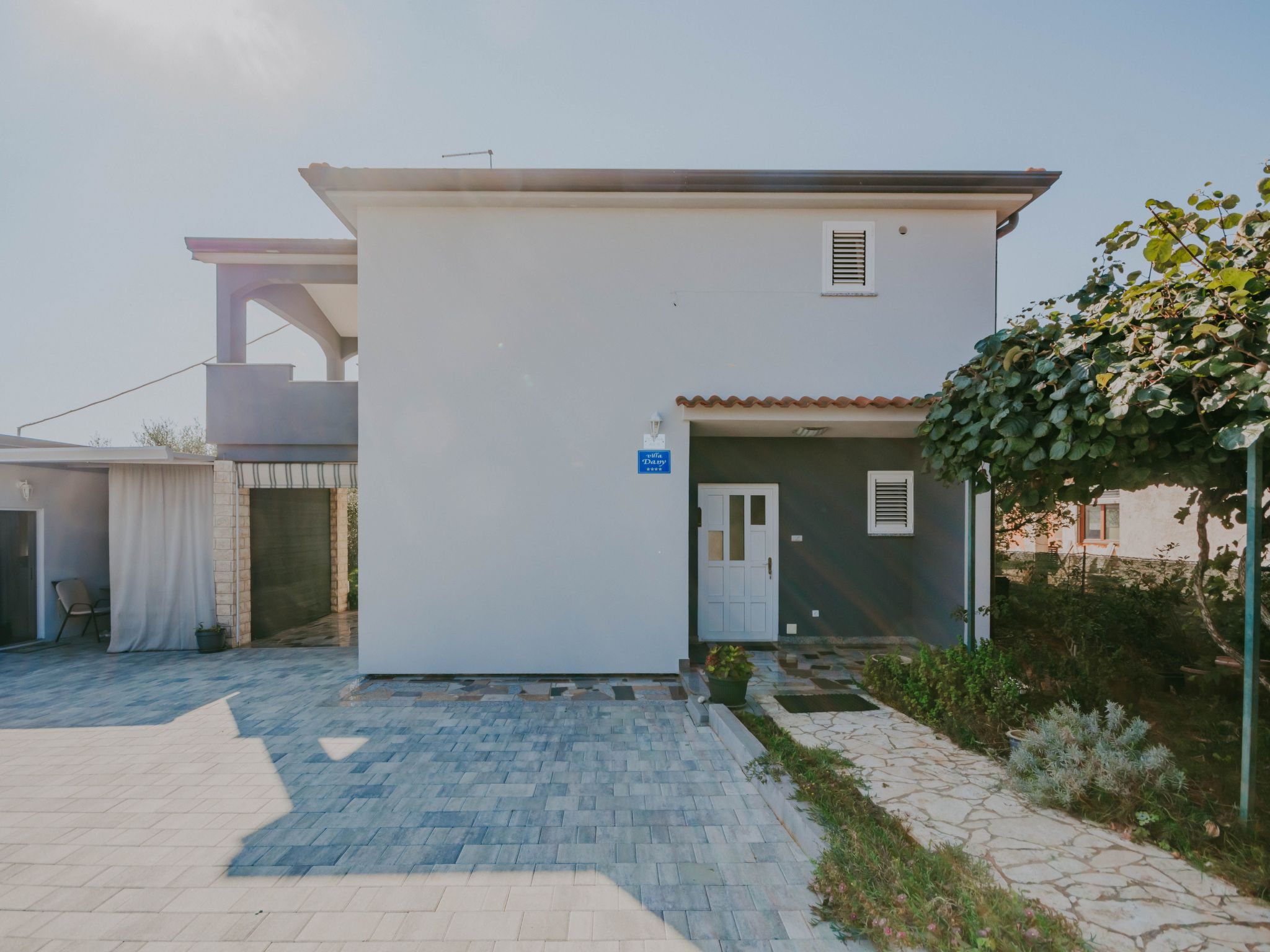 Zweistöckiges Ferienhaus Villa Dany-Drinnen