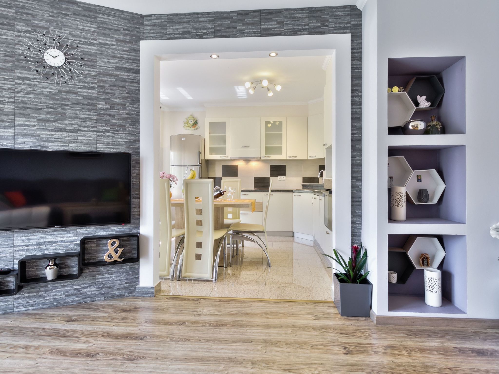 Schönes Ferienhaus mit Swimmingpool-Image-tags.info