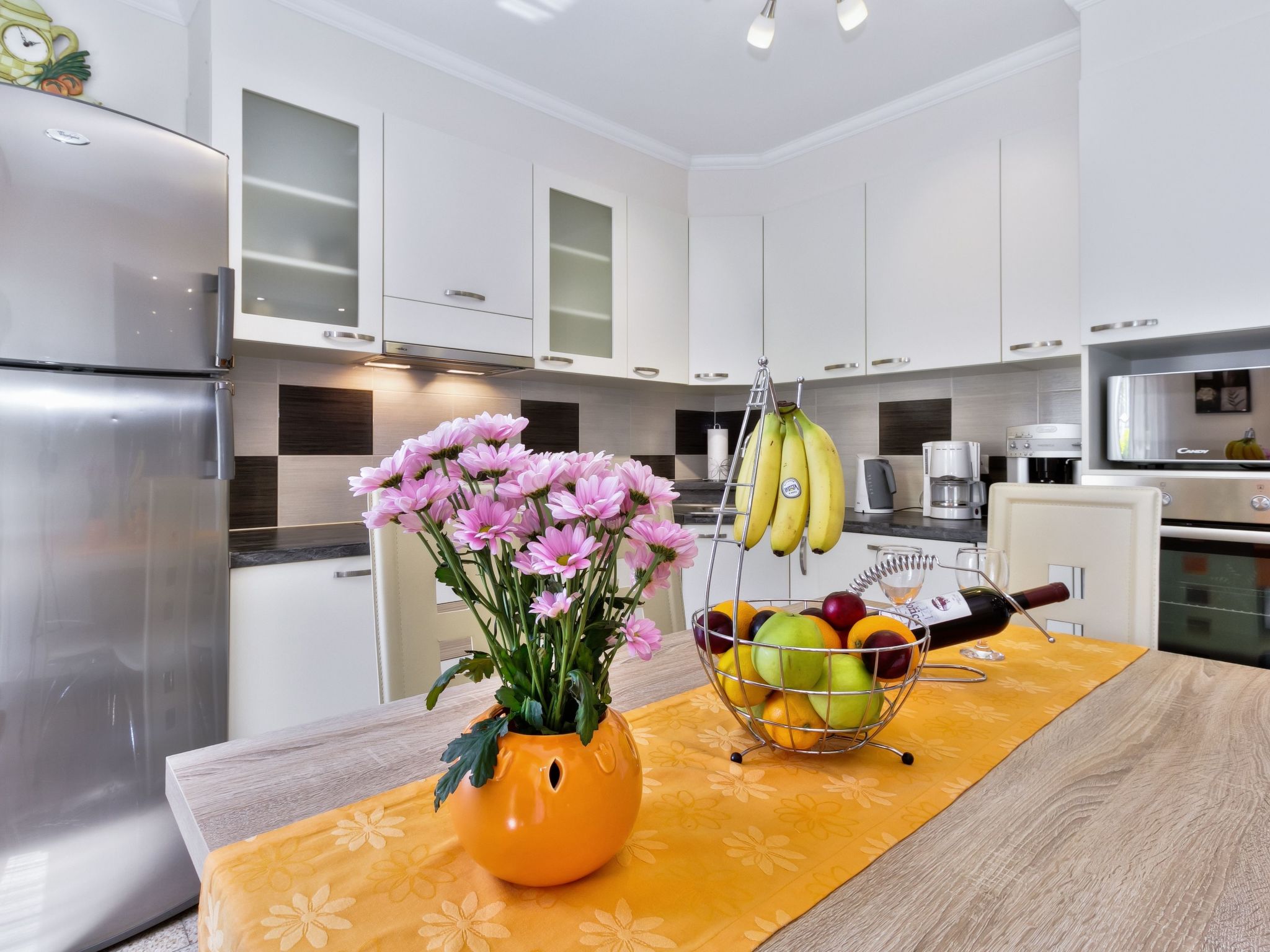 Schönes Ferienhaus mit Swimmingpool-Image-tags.info