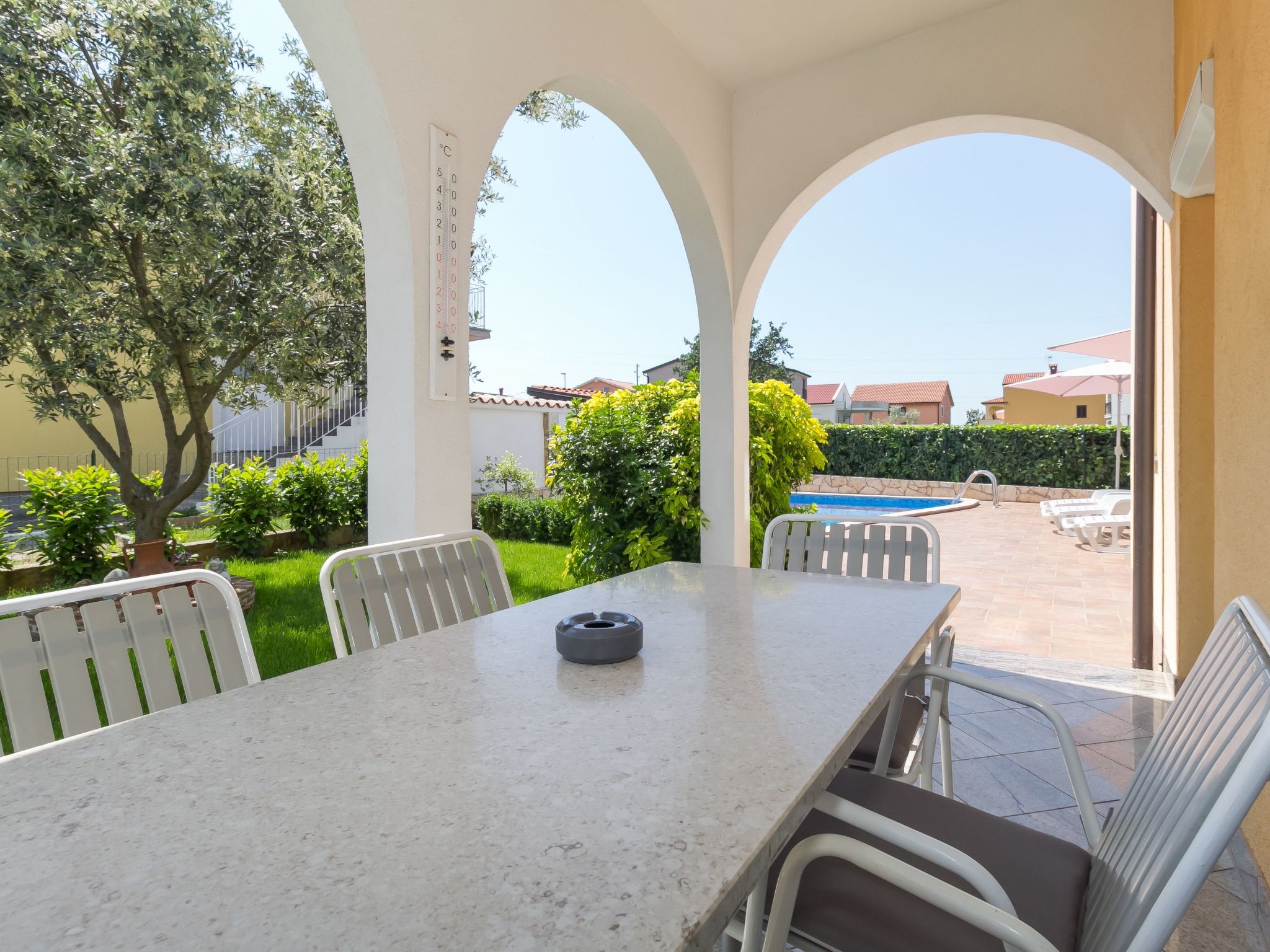 Schönes Ferienhaus mit Swimmingpool-Image-tags.info