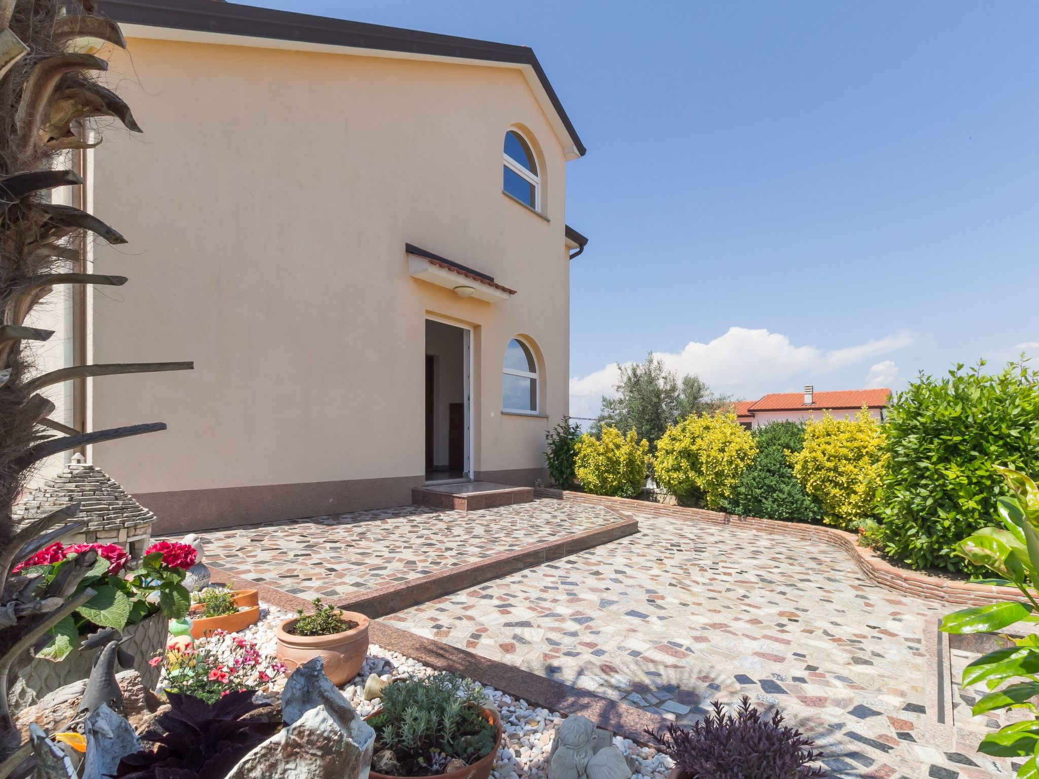 Schönes Ferienhaus mit Swimmingpool-Image-tags.info