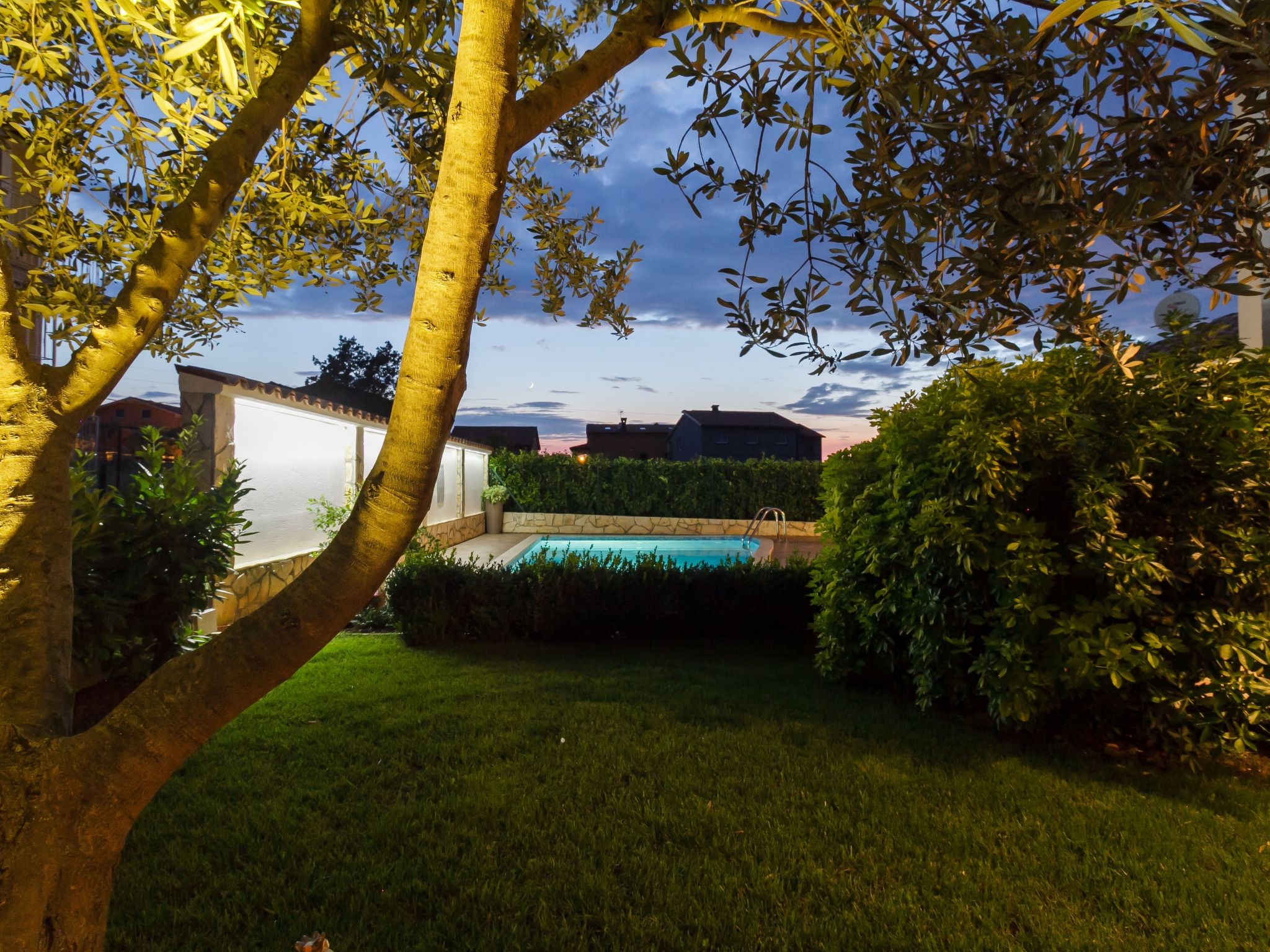 Schönes Ferienhaus mit Swimmingpool-Image-tags.info