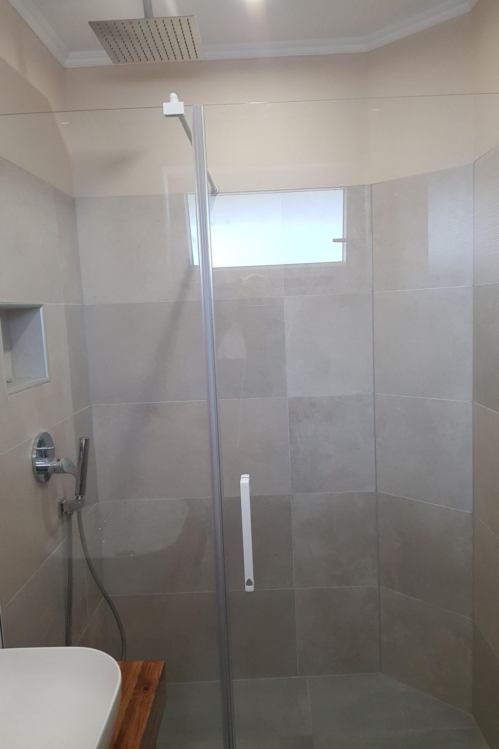 Mit privatem Pool in Ruhiger lage.-Drinnen