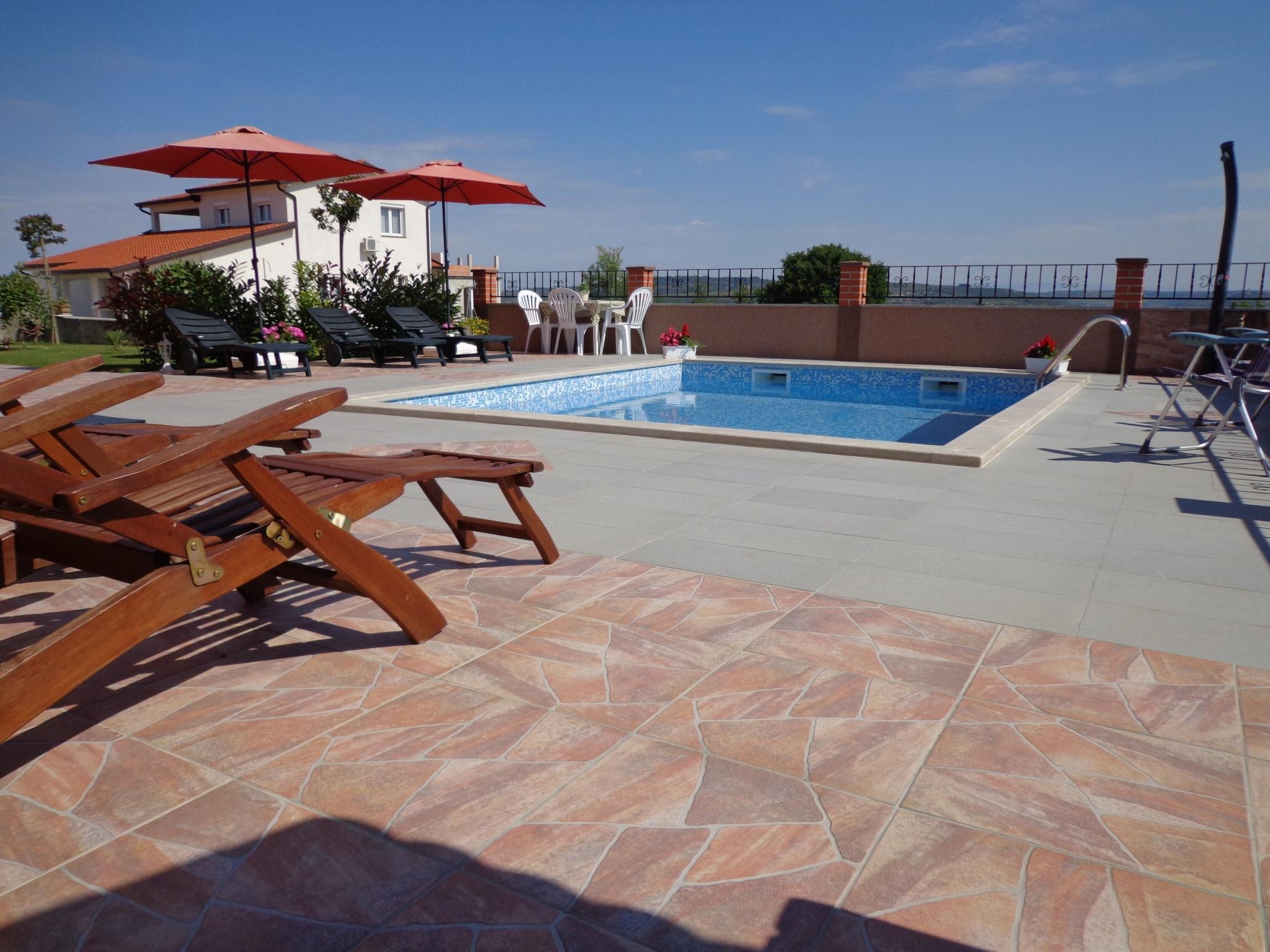 Mit Panoramablick in ruhiger Lage-Drinnen