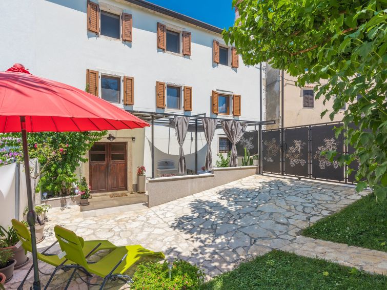 Modern appartement voor 4 personen in Buje/Brtonigla in Buje/Brtonigla