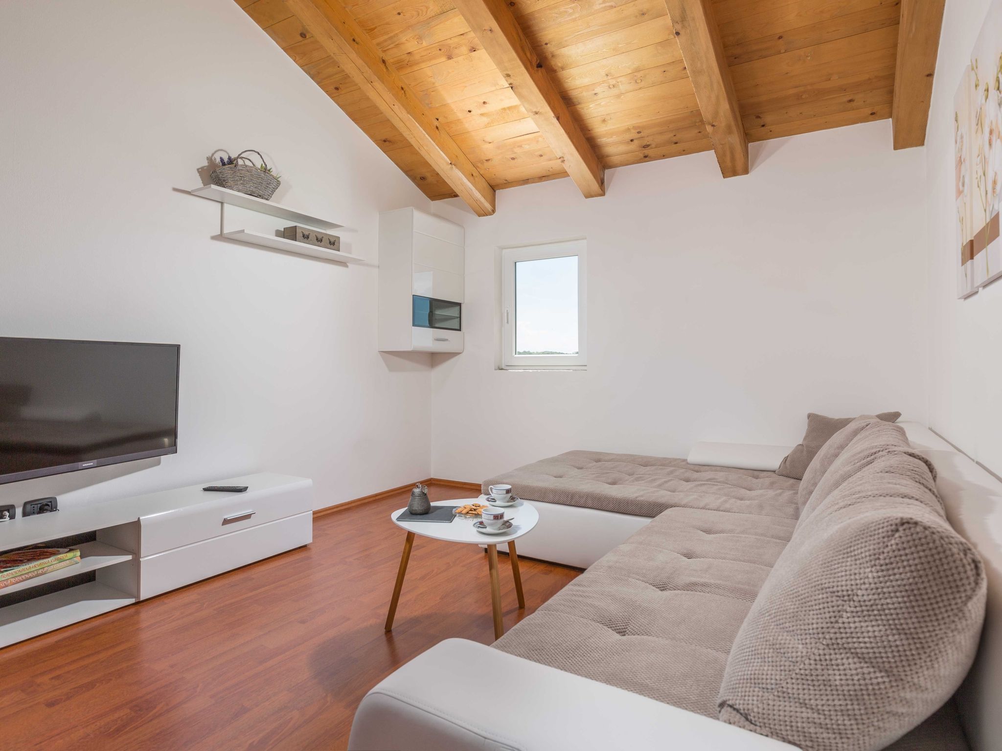 "The Village"-Image-tags.info